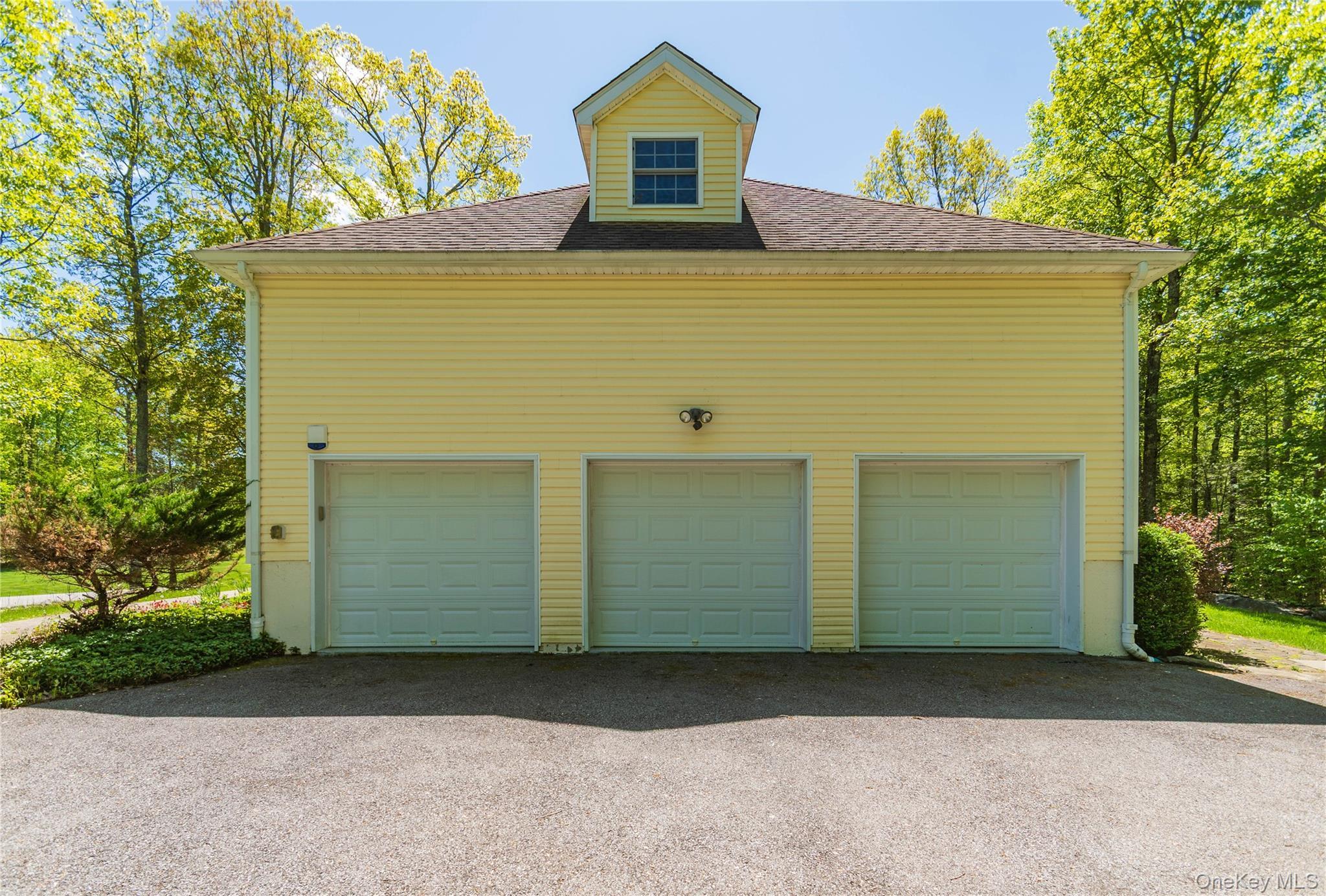 Single Family Glen Rock Circle  Ulster County, NY 12528, MLS-1000928-39
