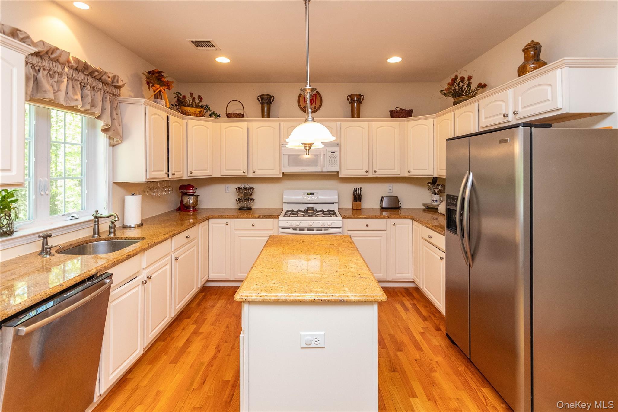 Single Family Glen Rock Circle  Ulster County, NY 12528, MLS-1000928-7