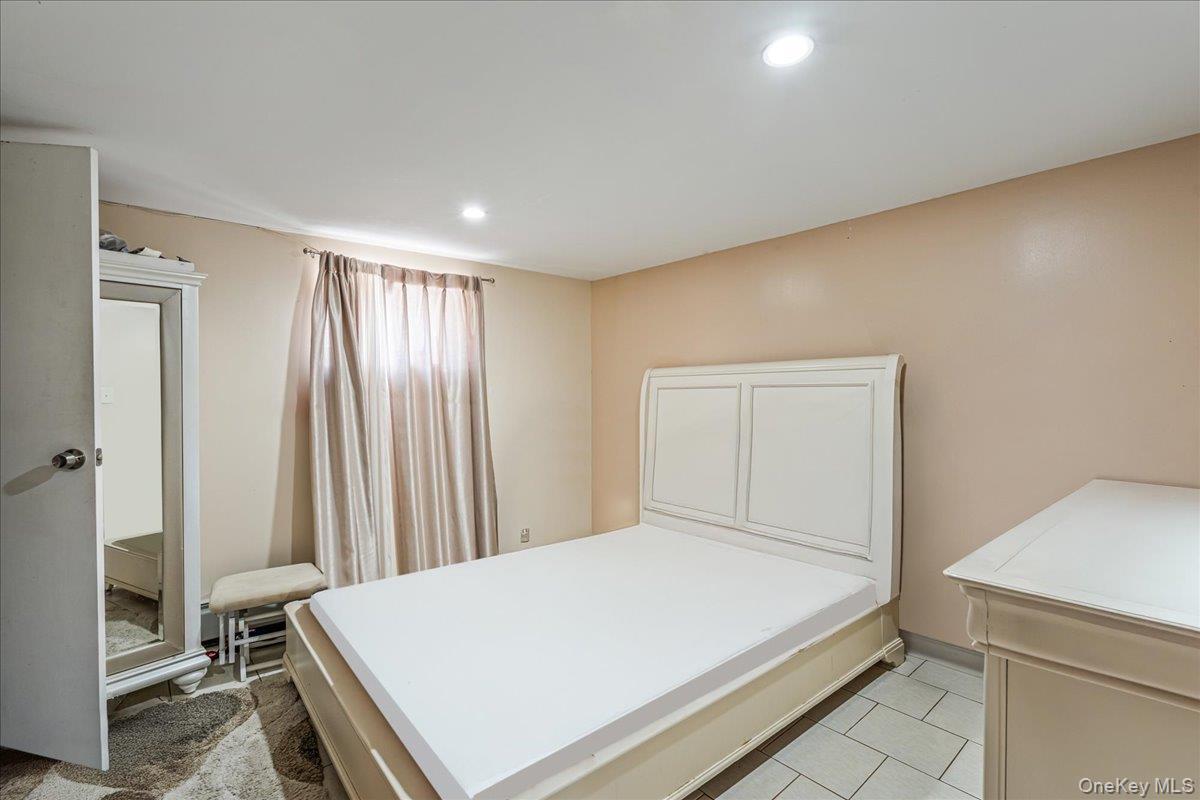 Single Family 229th Street Queens, NY 11413, MLS-1000962-12