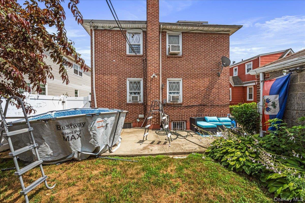 Single Family 229th Street  Queens, NY 11413, MLS-1000962-18