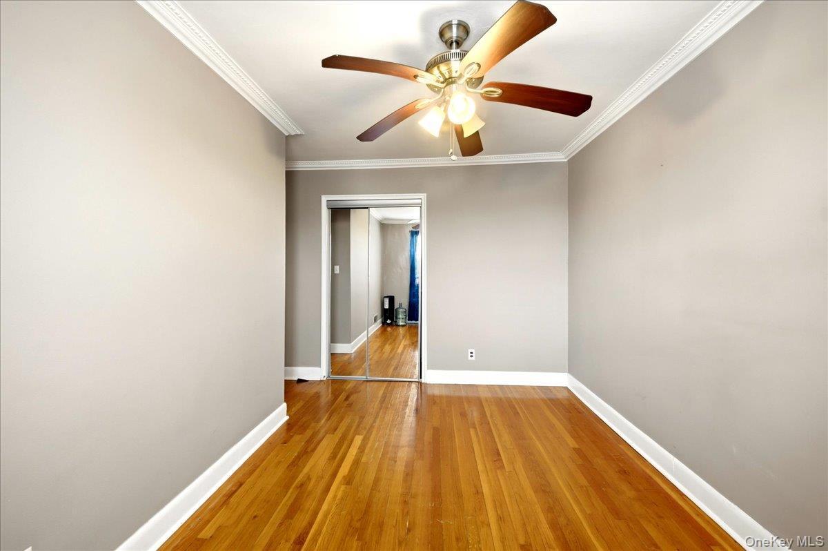 Single Family Logan Bronx, NY 10465, MLS-1000992-13