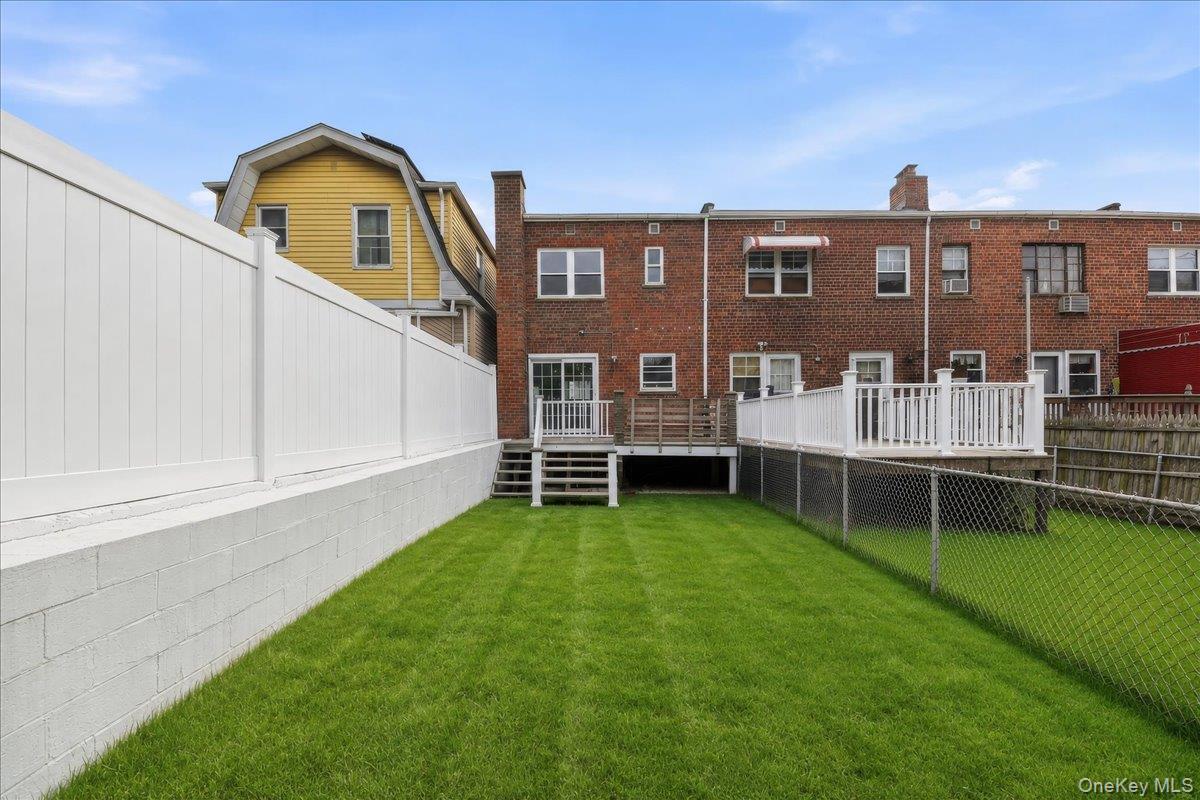 Single Family Logan Bronx, NY 10465, MLS-1000992-21
