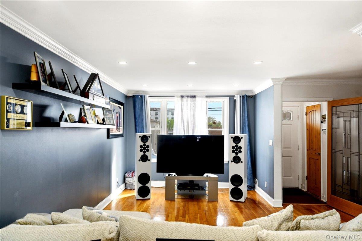 Single Family Logan Bronx, NY 10465, MLS-1000992-5