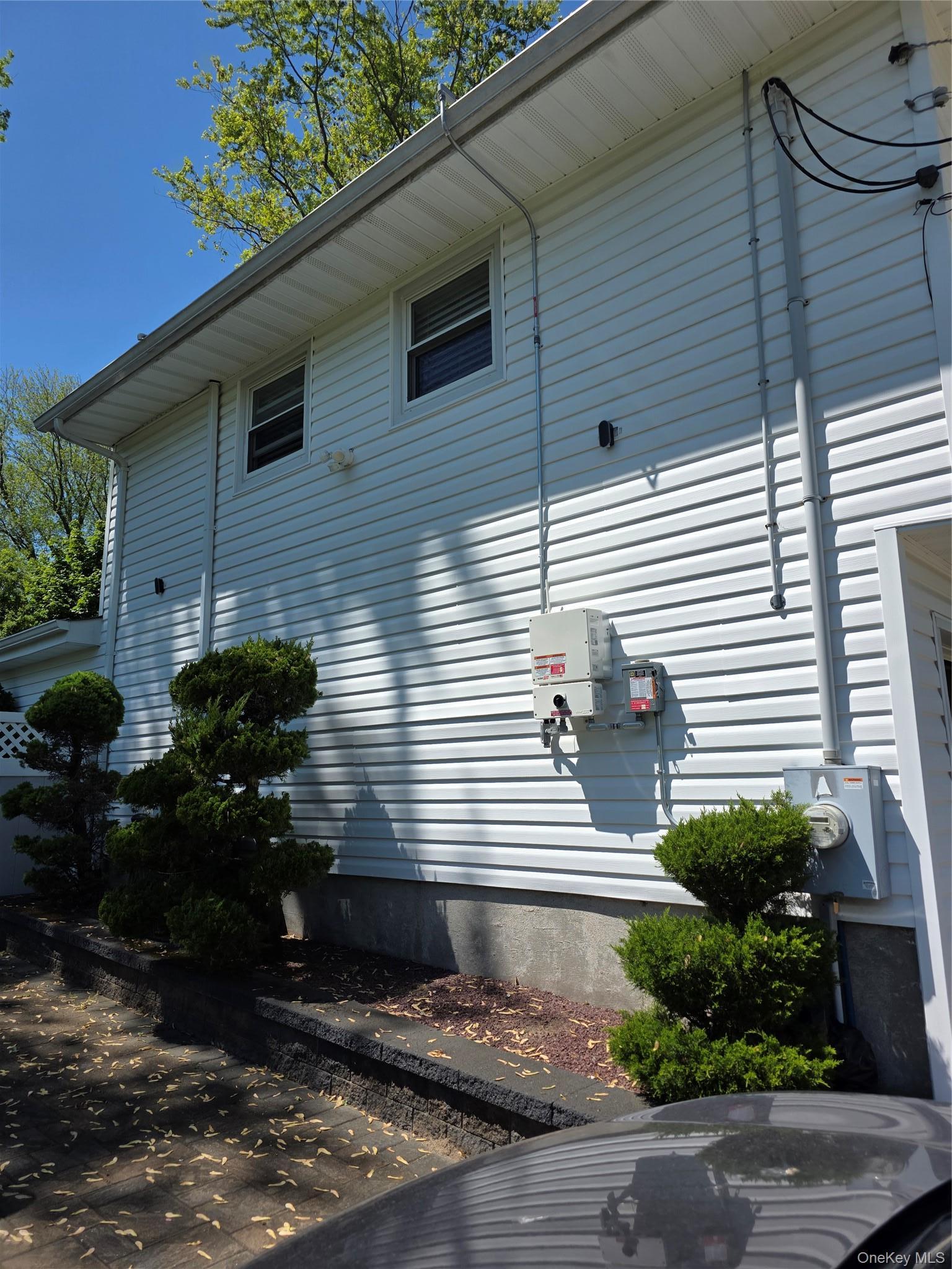 Single Family Meehan Lane Suffolk County, NY 11727, MLS-1001008-13
