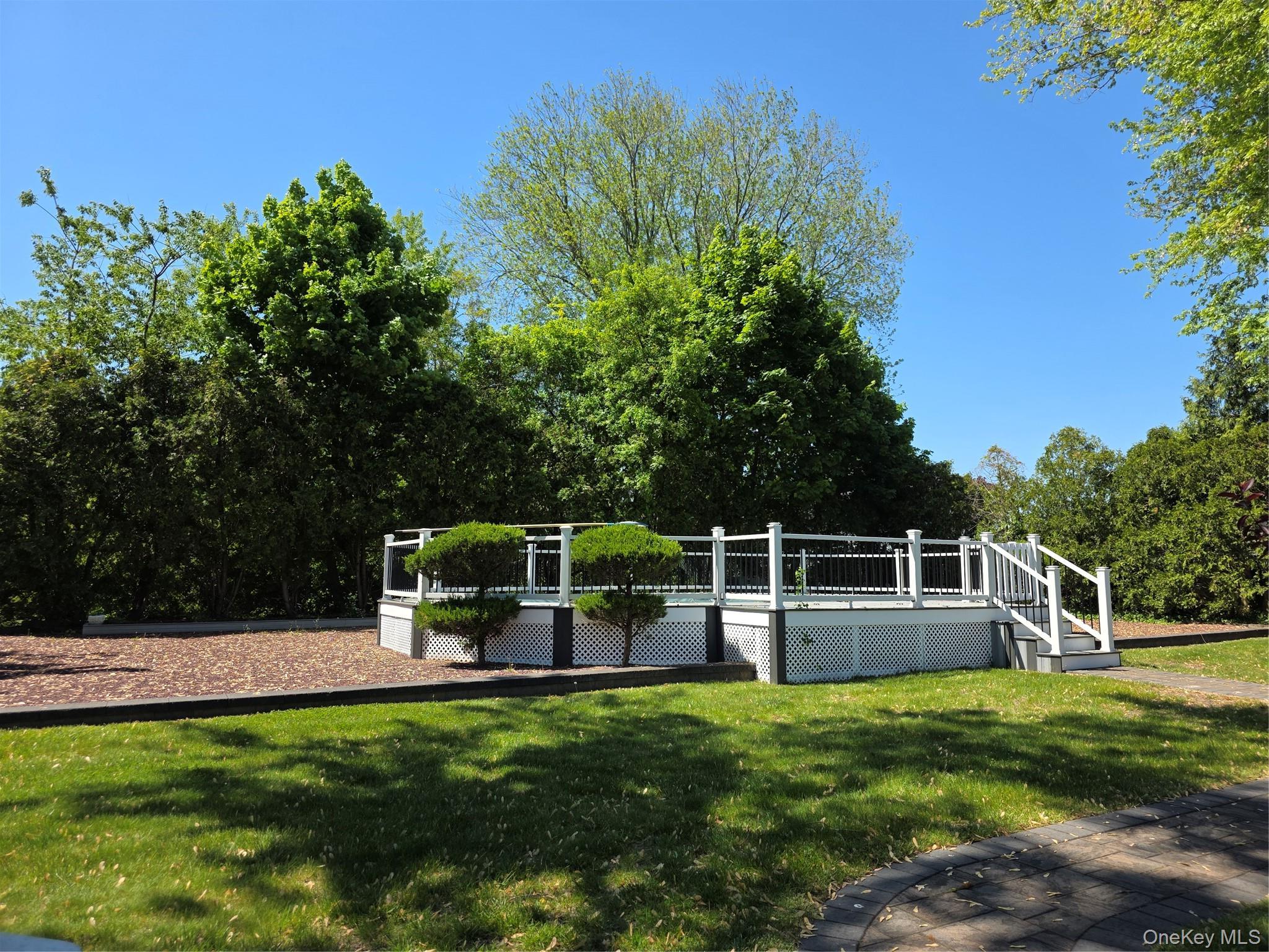 Single Family Meehan Lane Suffolk County, NY 11727, MLS-1001008-18