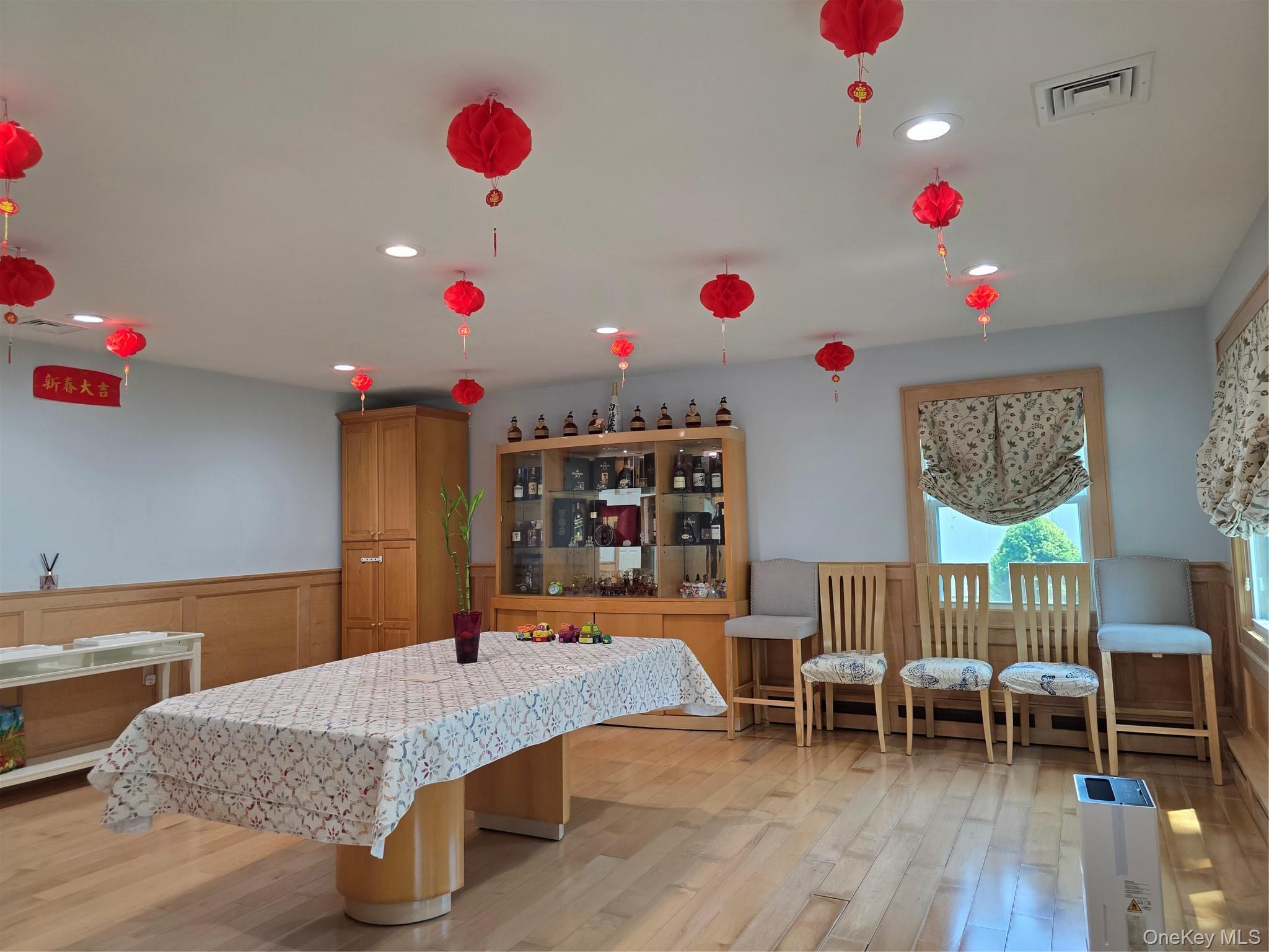 Single Family Meehan Lane Suffolk County, NY 11727, MLS-1001008-24
