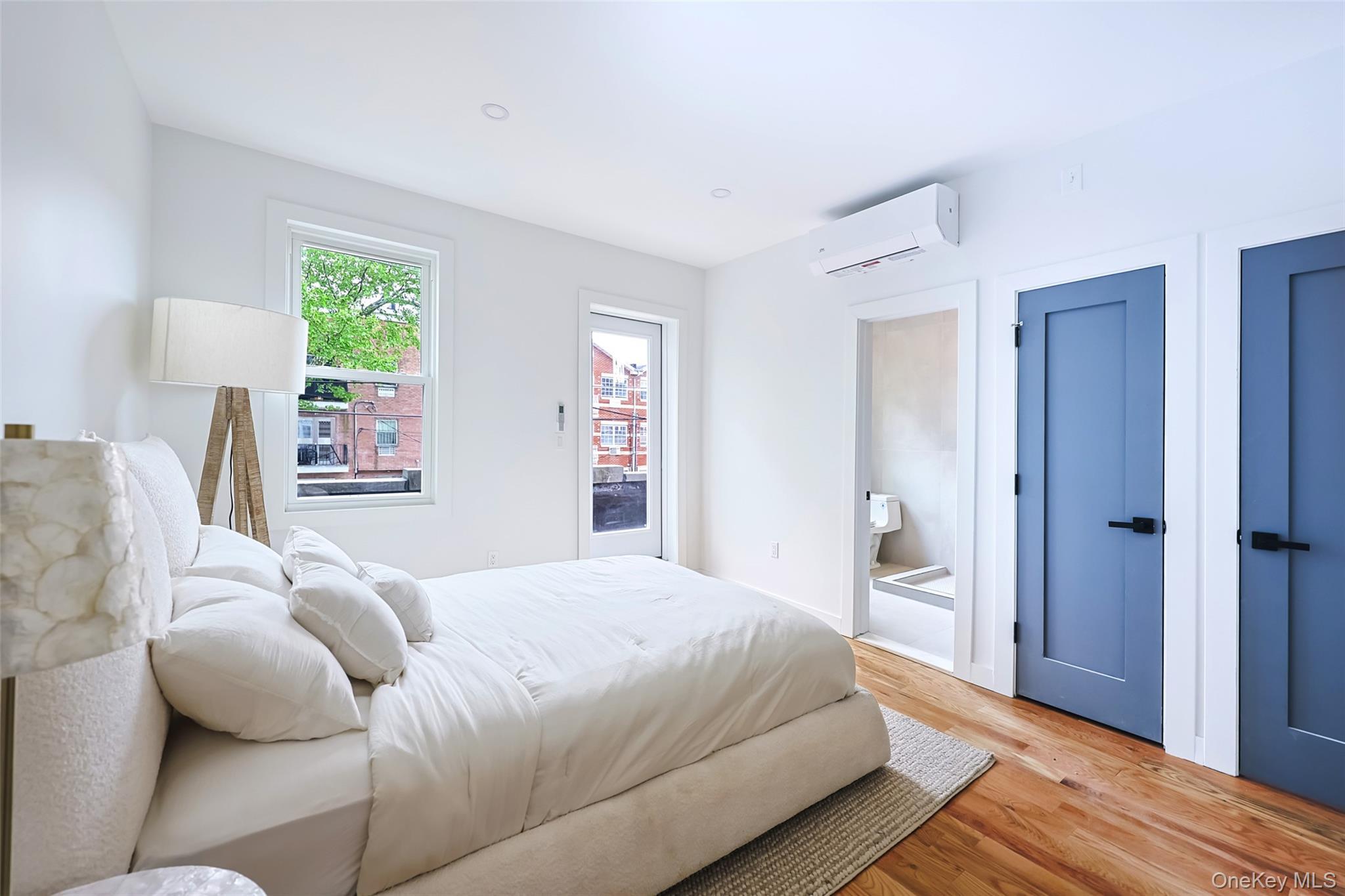 Single Family 35th Queens, NY 11368, MLS-1001021-14