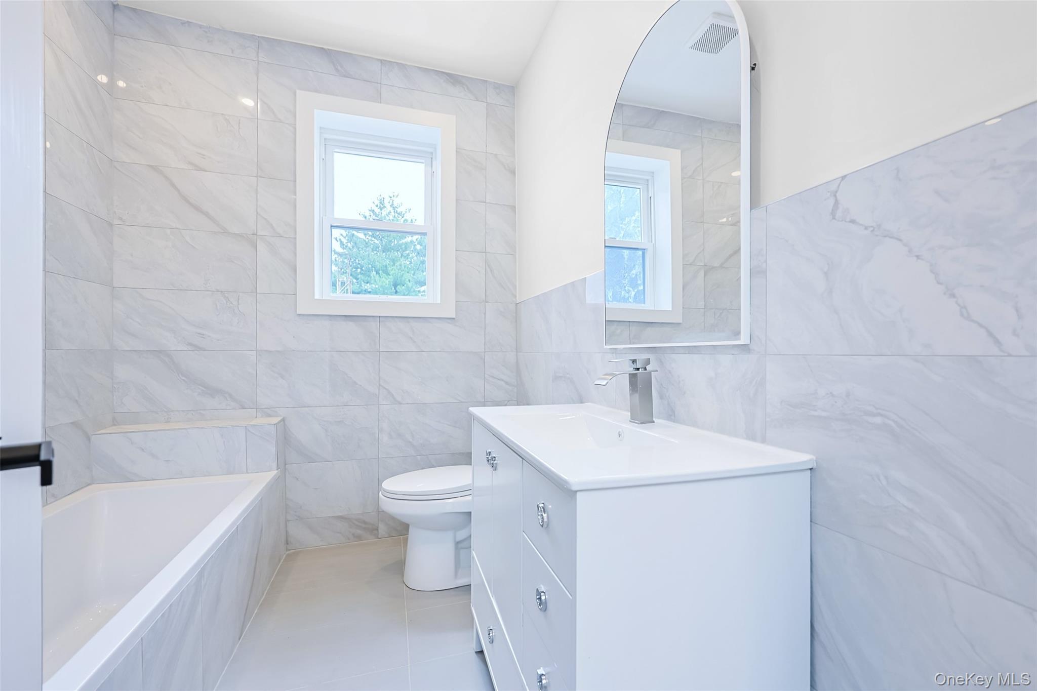Single Family 35th Queens, NY 11368, MLS-1001021-18