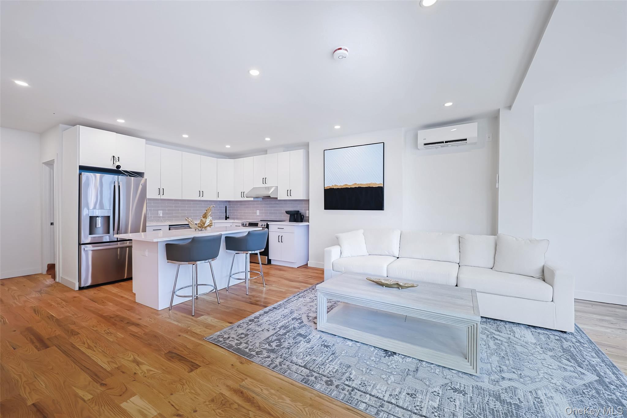 Single Family 35th Queens, NY 11368, MLS-1001021-4
