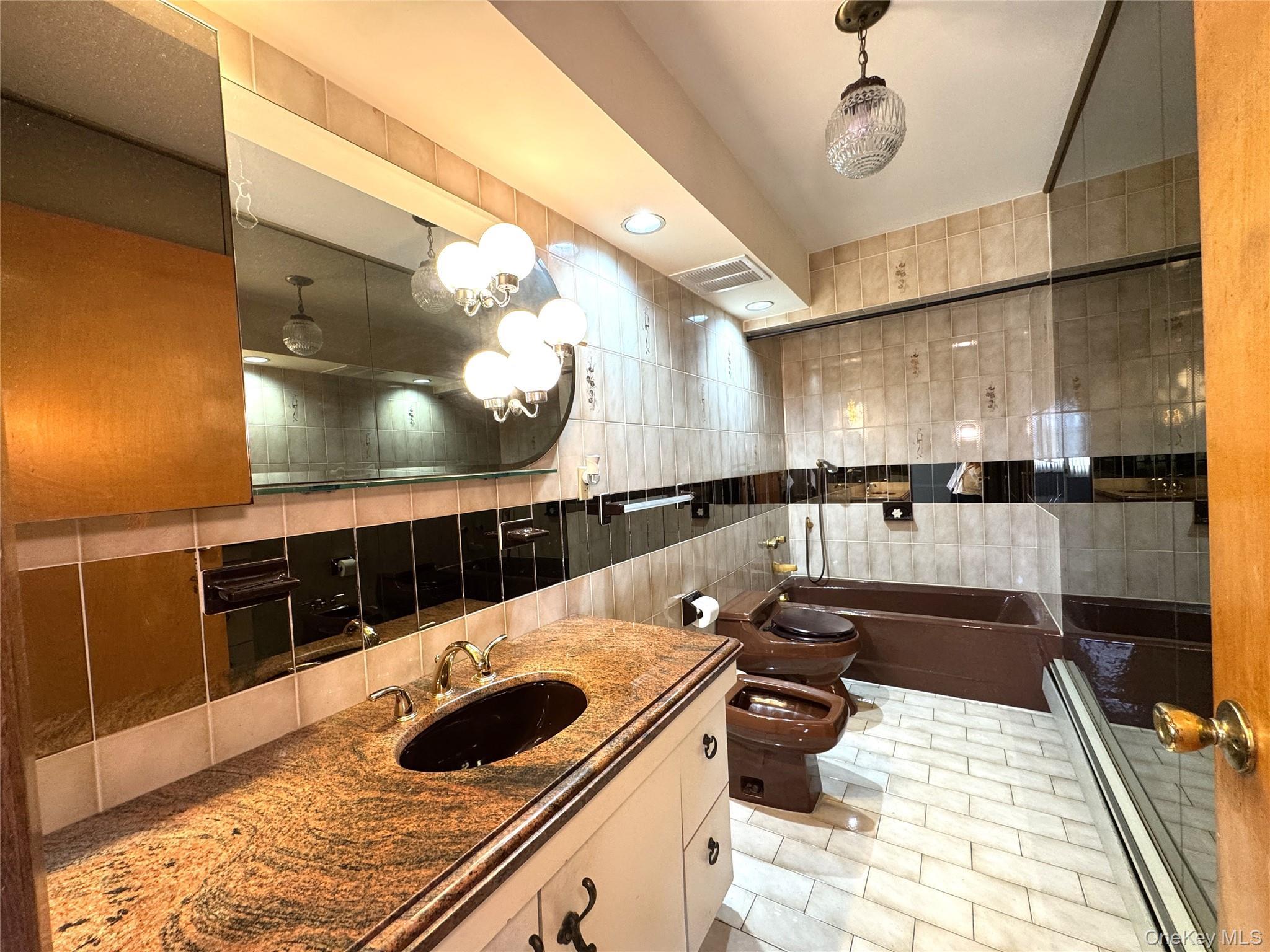 Single Family 95th Street Queens, NY 11414, MLS-1001056-13
