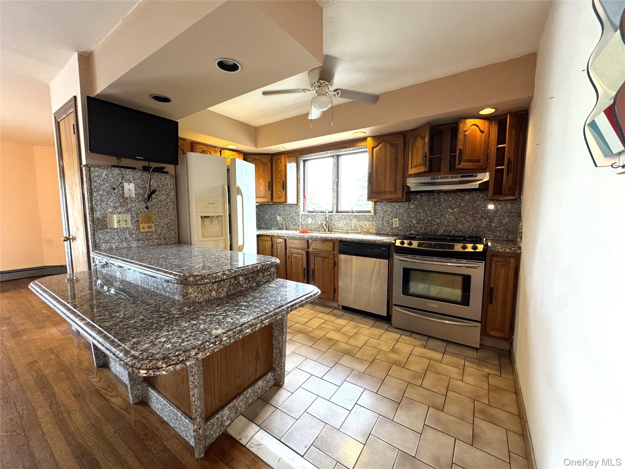 Single Family 95th Street Queens, NY 11414, MLS-1001056-9