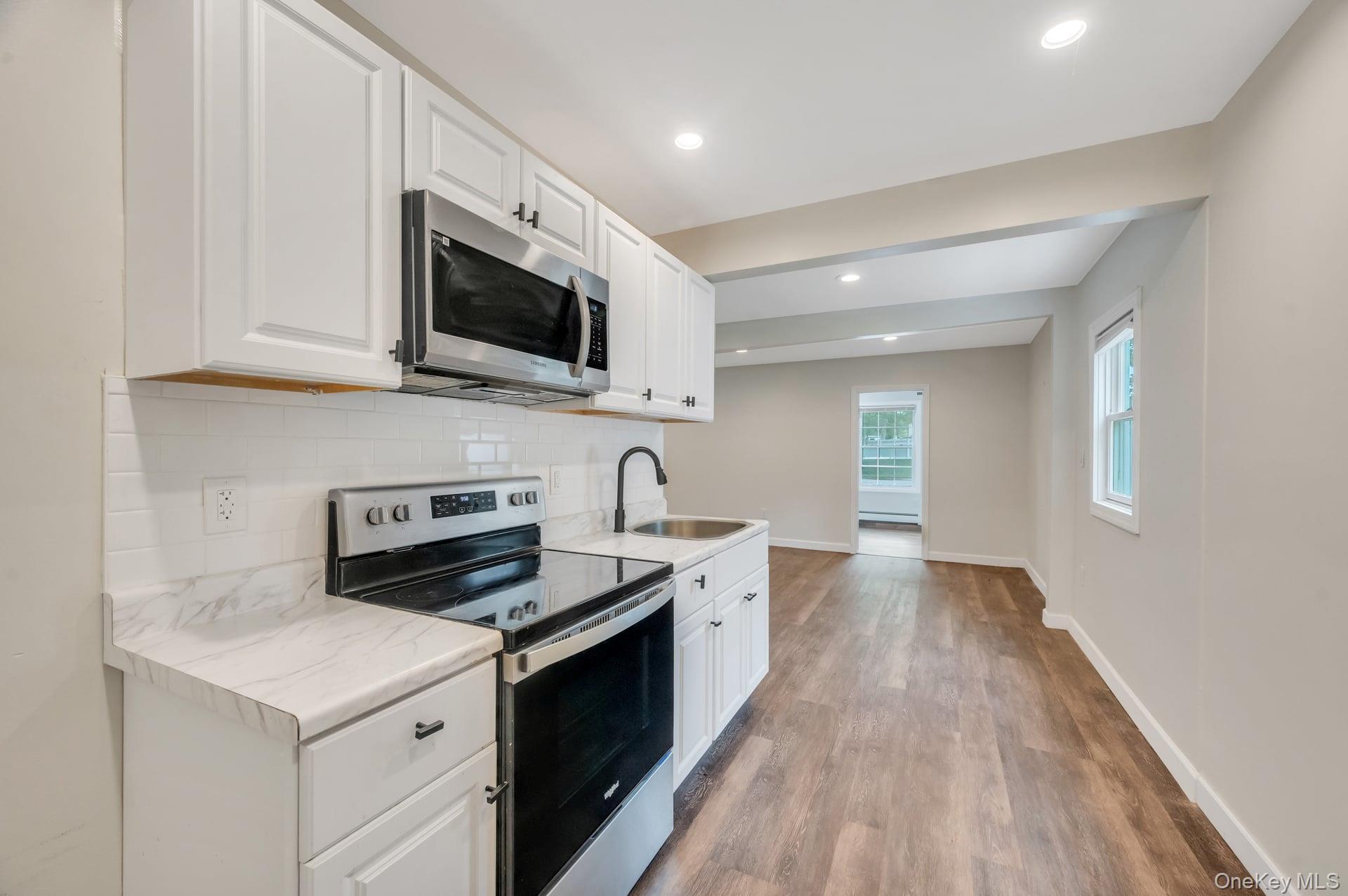 Single Family Hale Lane  Suffolk County, NY 11727, MLS-1001061-13