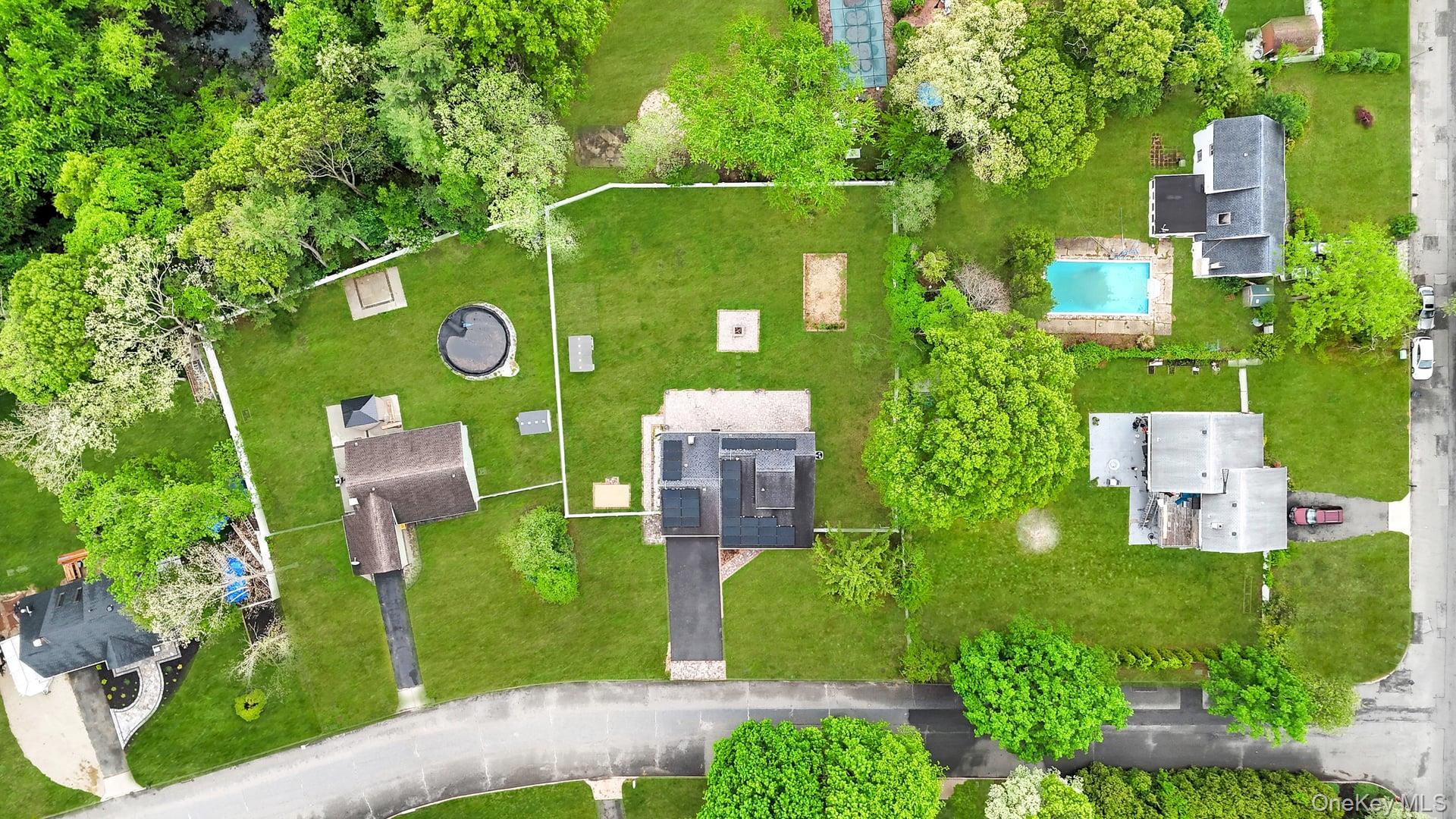 Single Family Hale Lane  Suffolk County, NY 11727, MLS-1001061-23