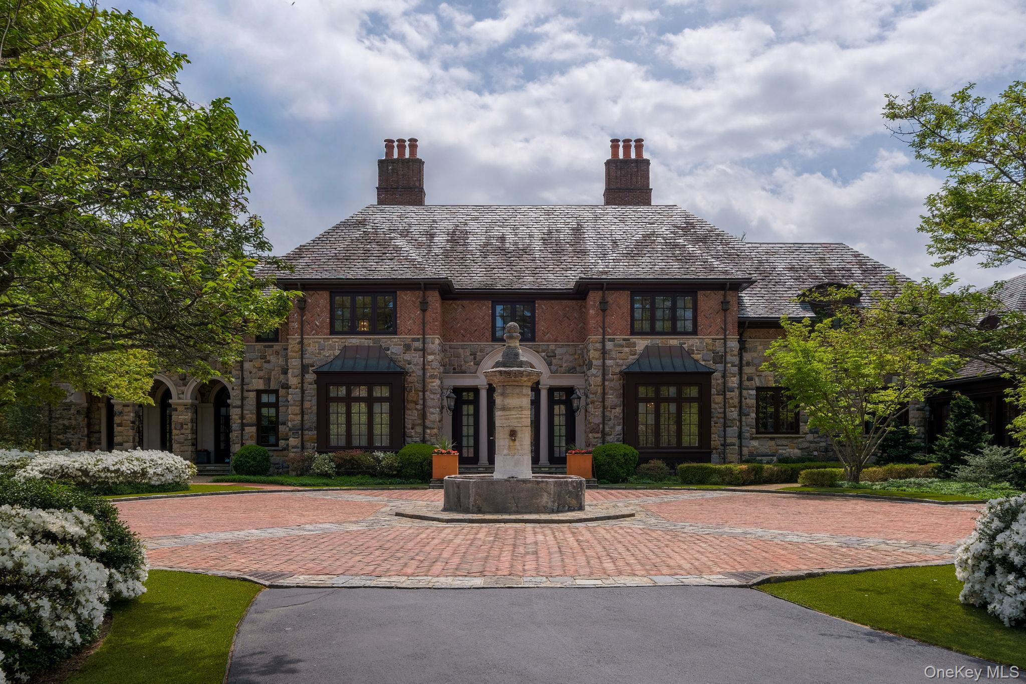 Single Family Applewood Estate  Nassau County, NY 11545, MLS-1001064-5