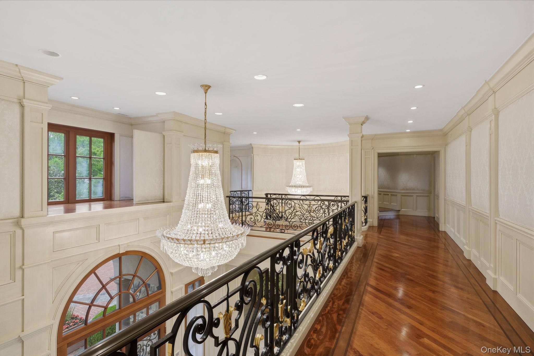 Single Family Applewood Estate  Nassau County, NY 11545, MLS-1001064-9