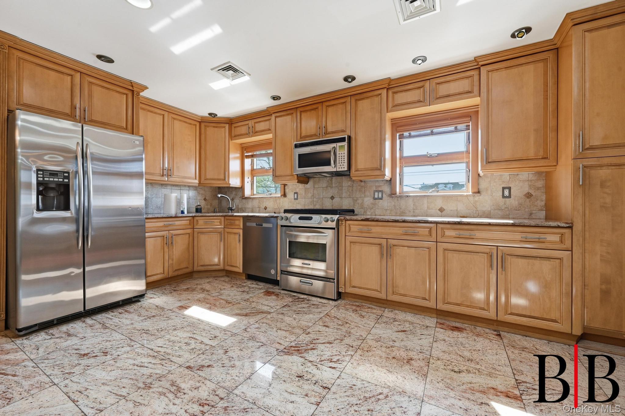 Single Family E 69 Street Brooklyn, NY 11234, MLS-1001082-15