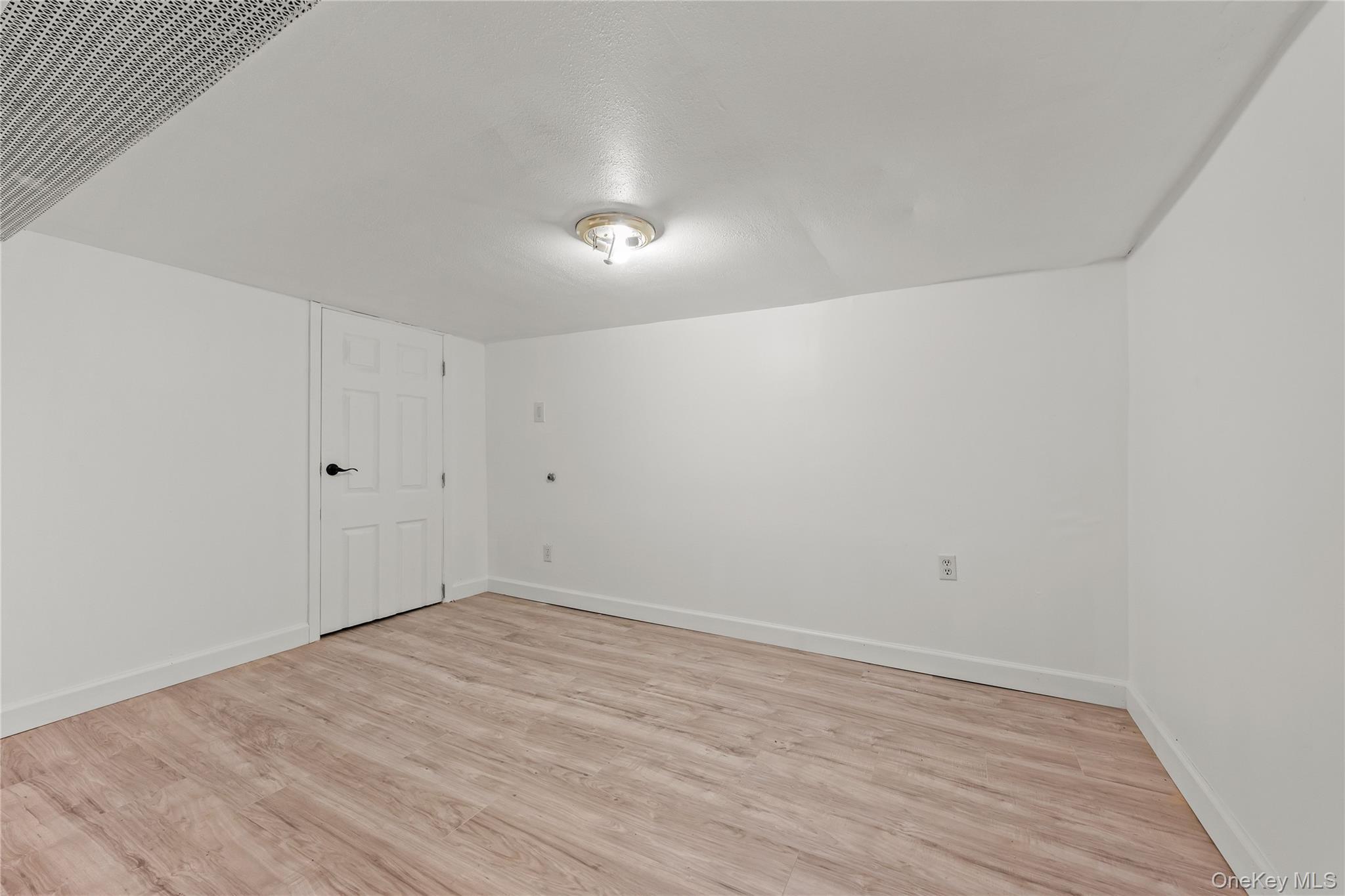 Single Family Gunther Place Brooklyn, NY 11233, MLS-1001117-6