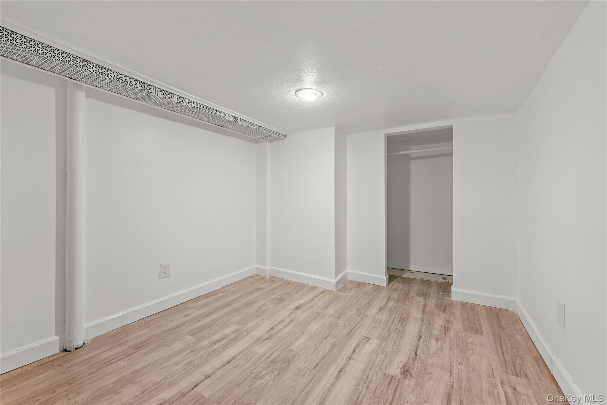 Single Family Gunther Place Brooklyn, NY 11233, MLS-1001117-7
