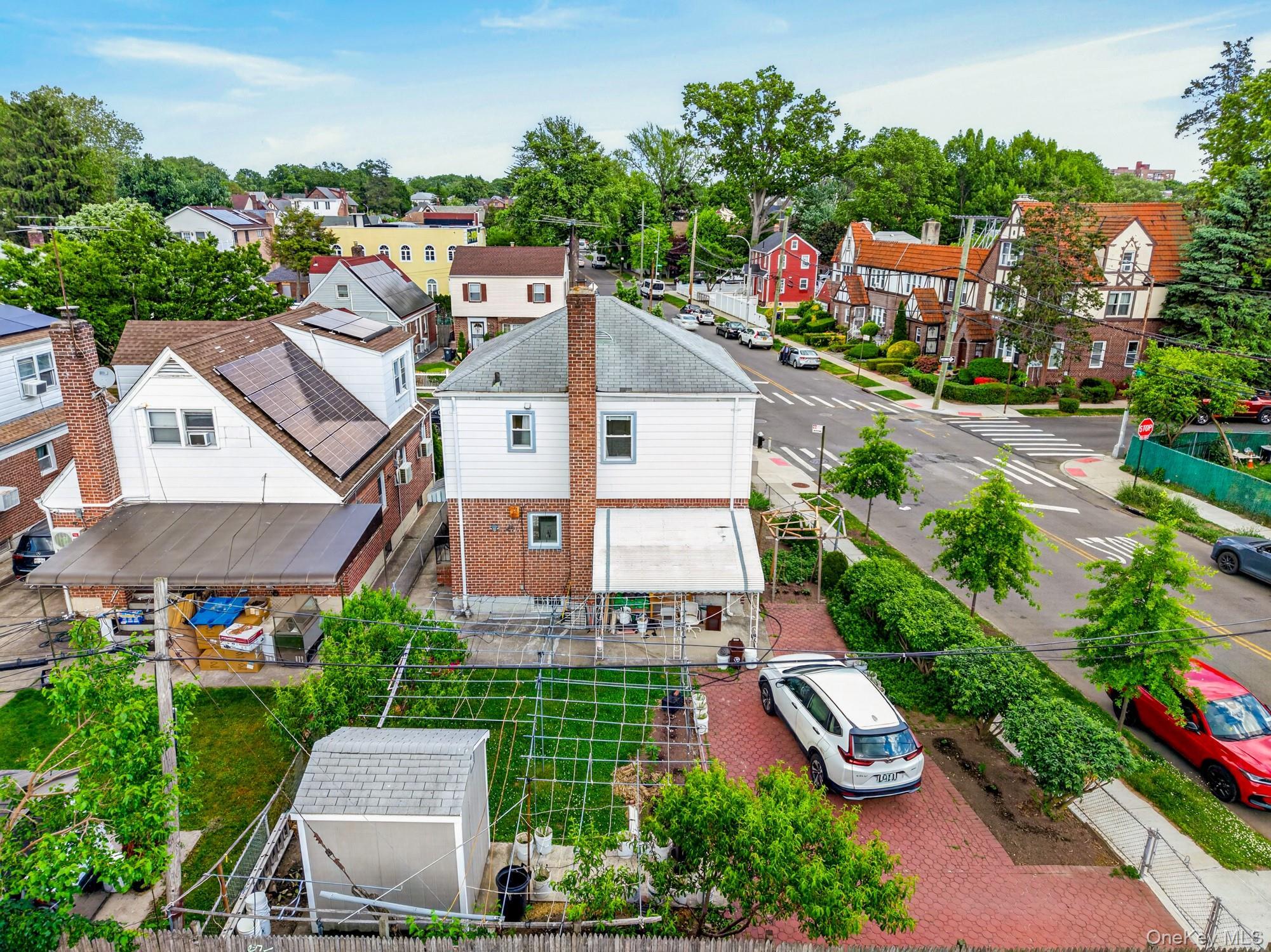 Single Family 147th Place  Queens, NY 11354, MLS-1001118-28
