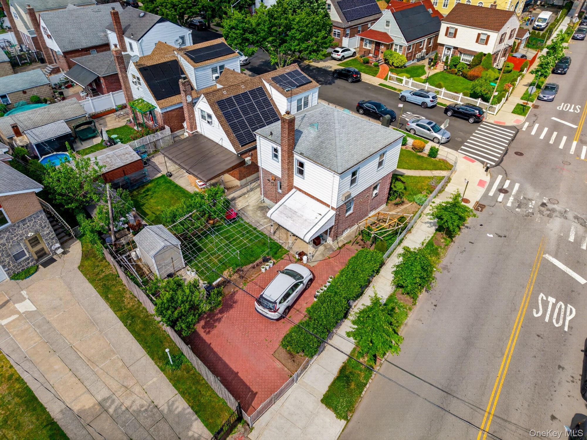 Single Family 147th Place  Queens, NY 11354, MLS-1001118-30