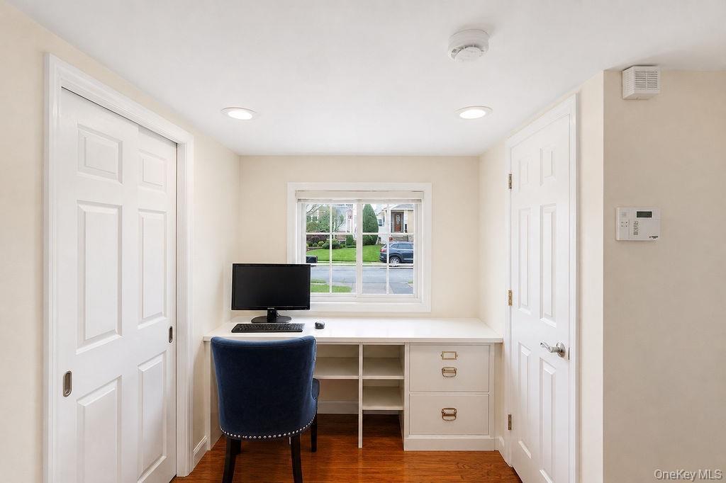 Single Family 90th Street Queens, NY 11414, MLS-1001130-11
