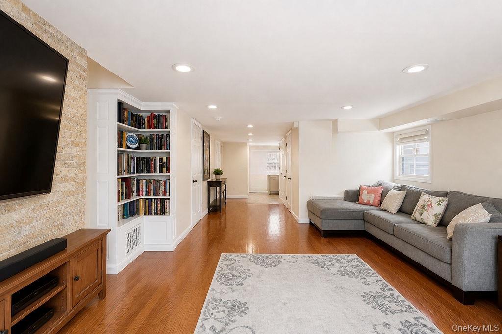 Single Family 90th Street Queens, NY 11414, MLS-1001130-15