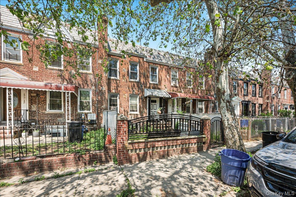 Single Family Troutville Road Queens, NY 11434, MLS-1001131-14