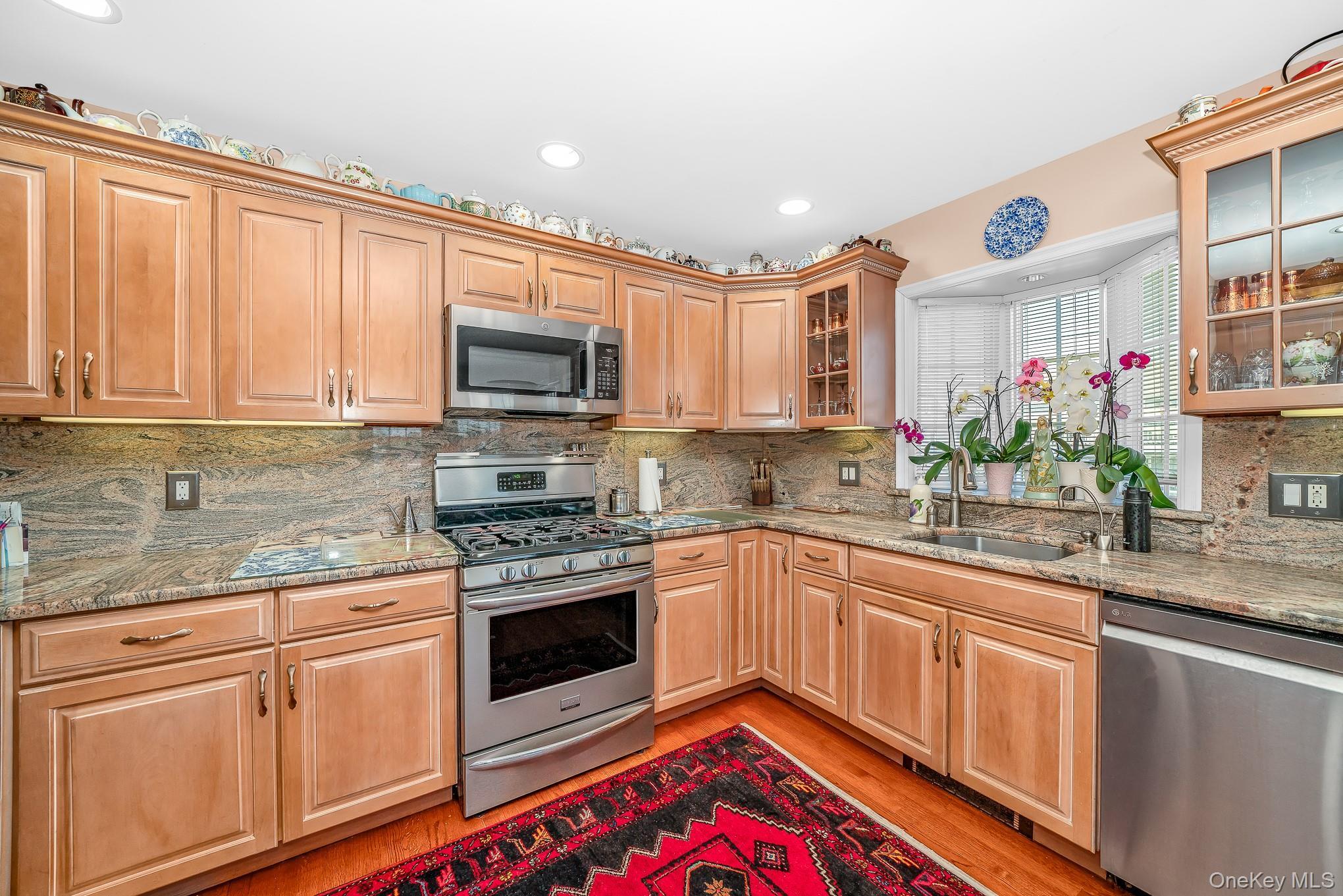 Single Family Peconic Avenue Nassau County, NY 11783, MLS-1001135-12