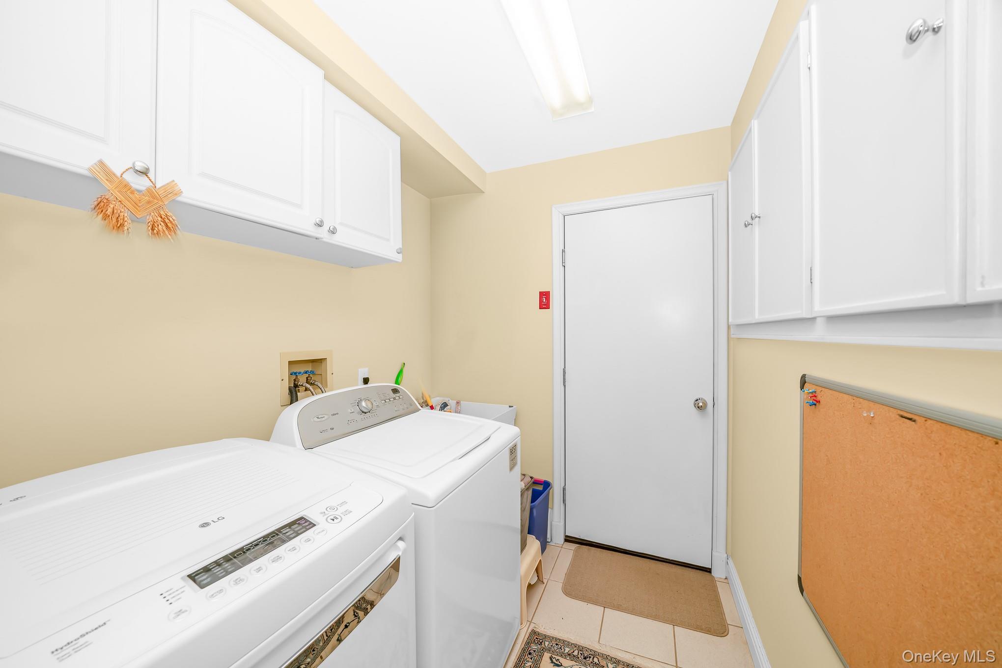 Single Family Peconic Avenue Nassau County, NY 11783, MLS-1001135-22