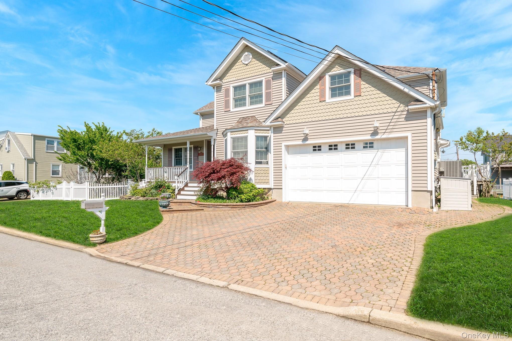 Single Family Peconic Avenue Nassau County, NY 11783, MLS-1001135-34