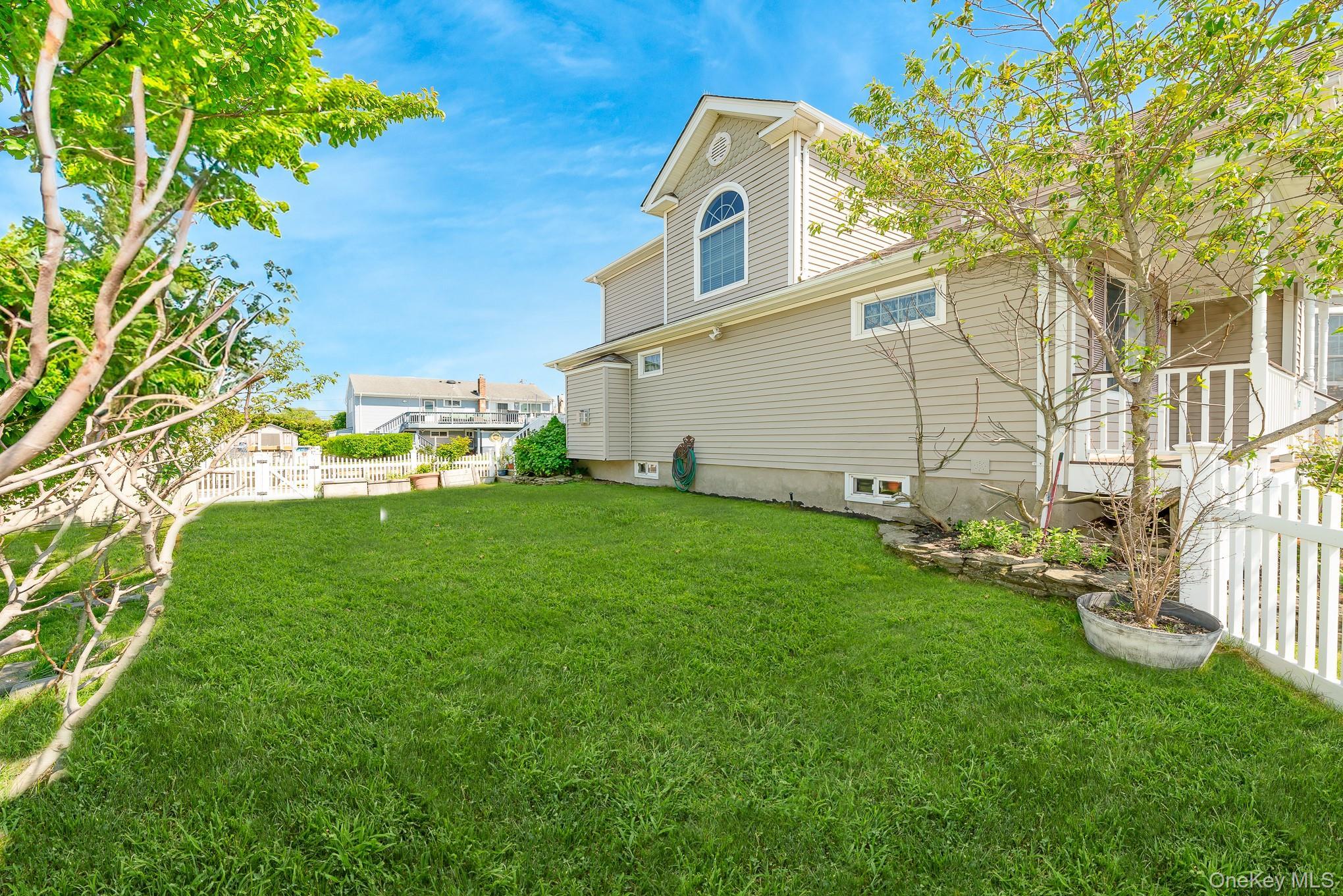 Single Family Peconic Avenue Nassau County, NY 11783, MLS-1001135-36