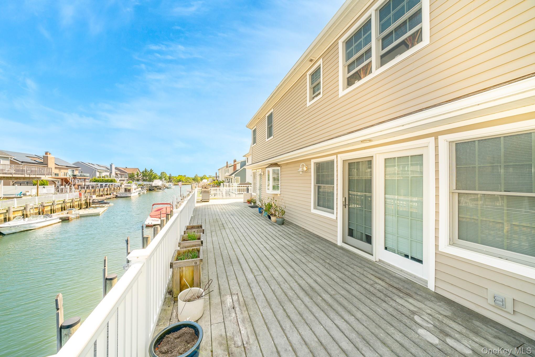 Single Family Peconic Avenue Nassau County, NY 11783, MLS-1001135-39
