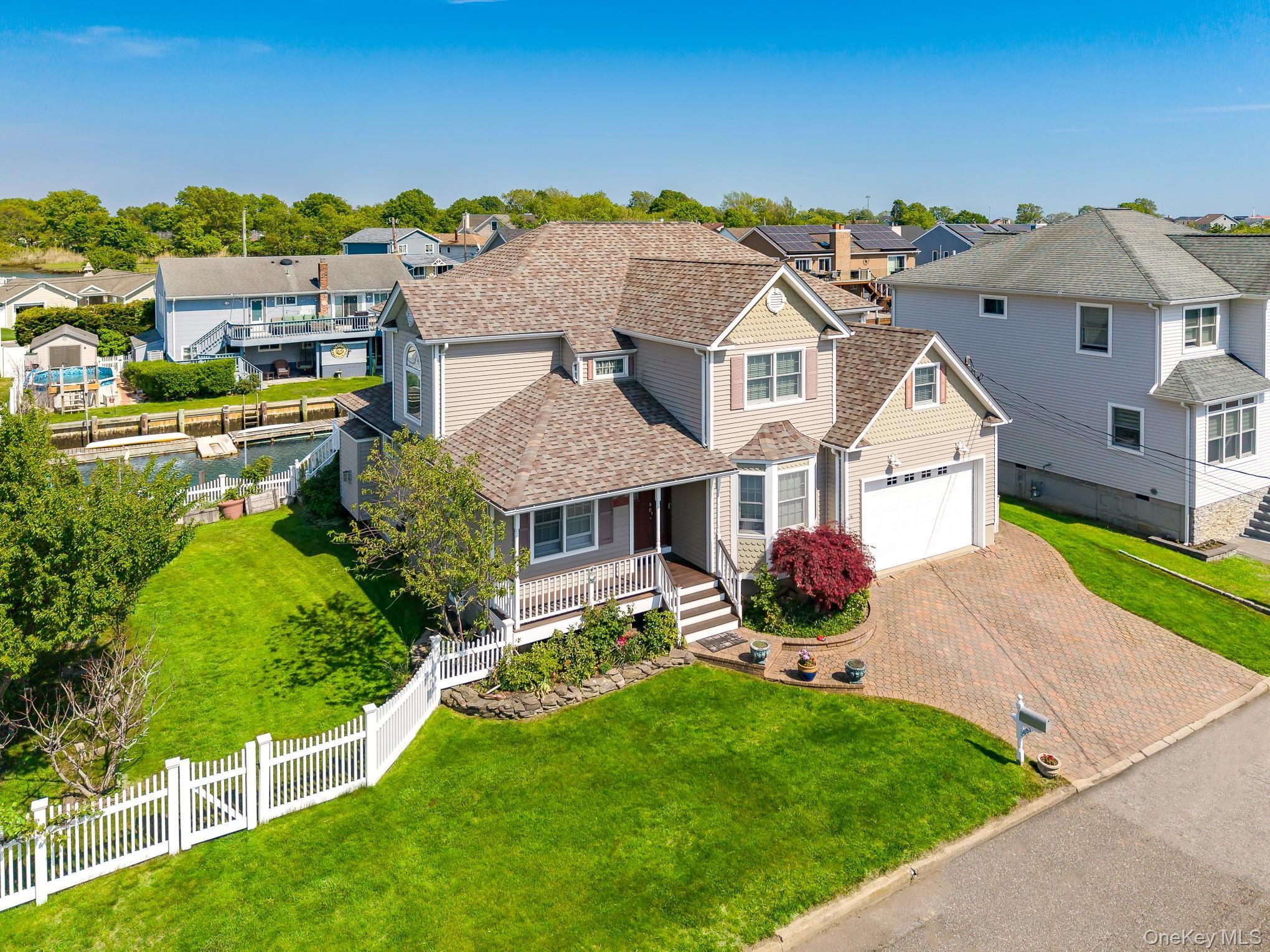 Single Family Peconic Avenue Nassau County, NY 11783, MLS-1001135-40