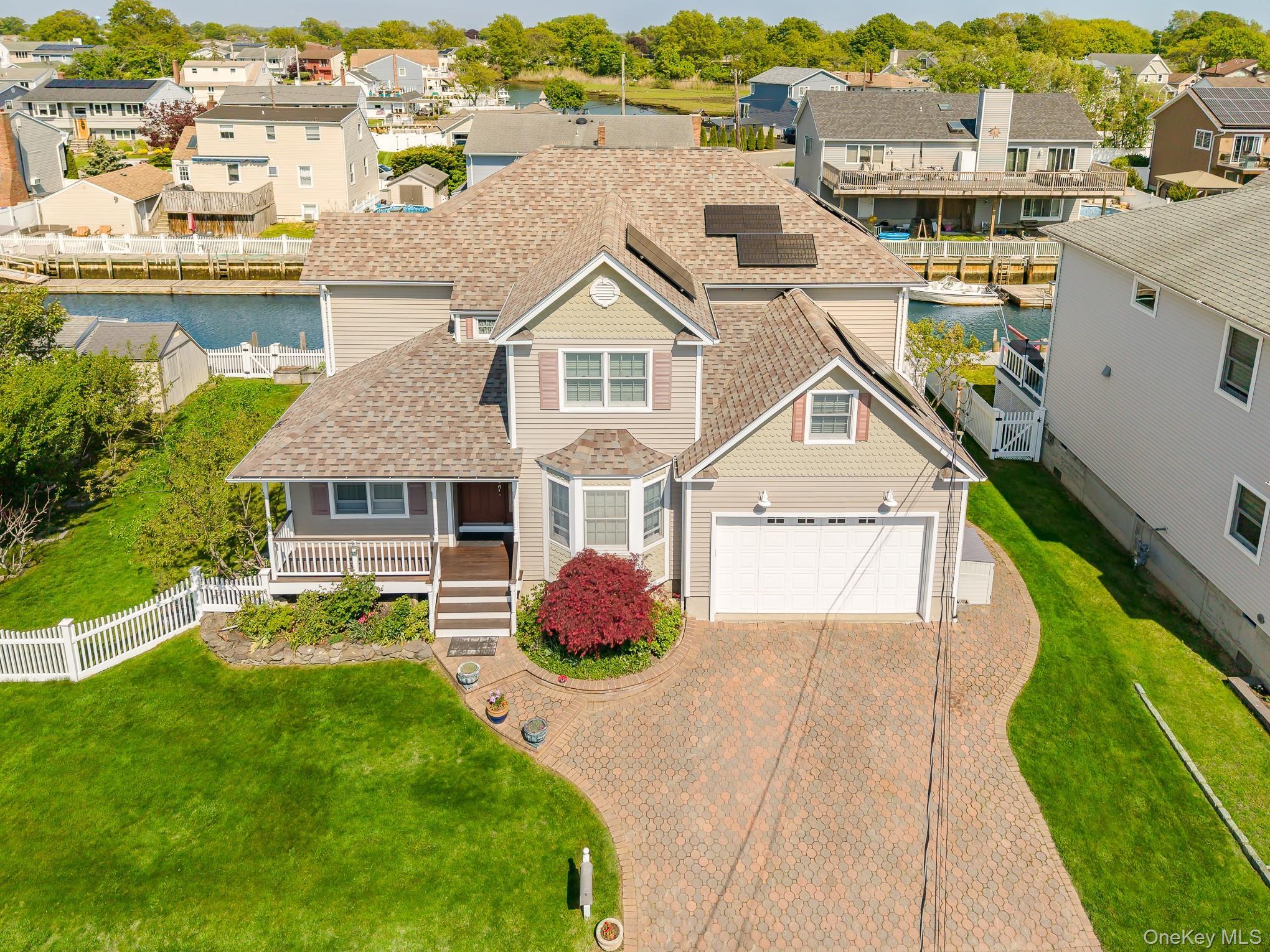Single Family Peconic Avenue Nassau County, NY 11783, MLS-1001135-41