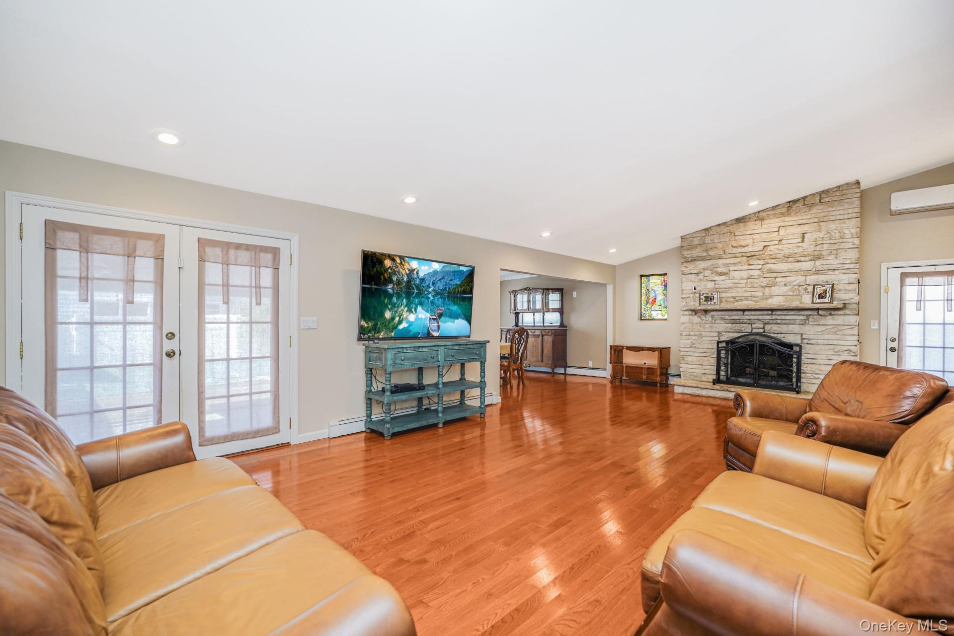 Single Family Lander  Staten Island, NY 10314, MLS-1001144-10