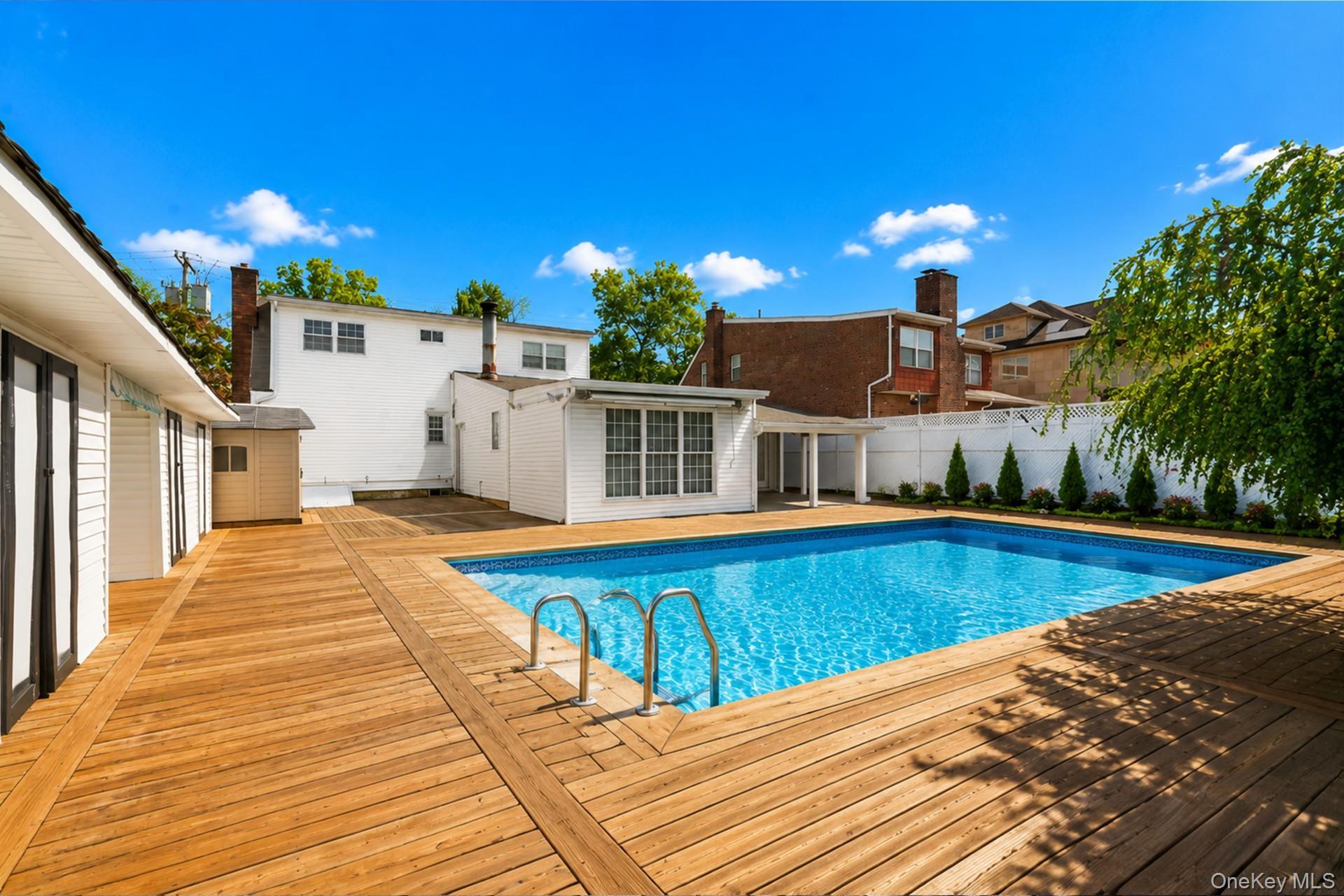 Single Family Lander  Staten Island, NY 10314, MLS-1001144-3