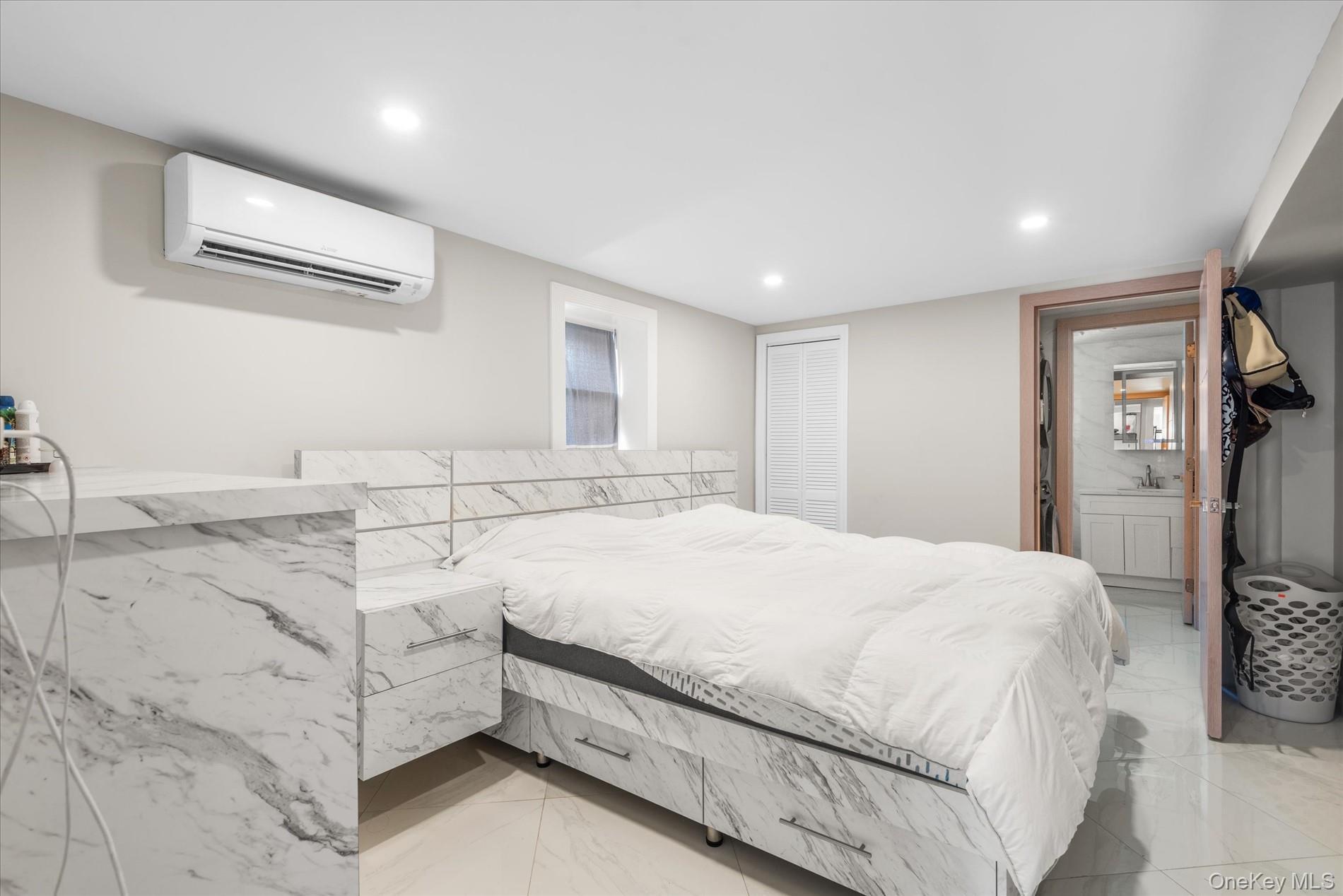 Single Family 98th Street Queens, NY 11414, MLS-1001156-16