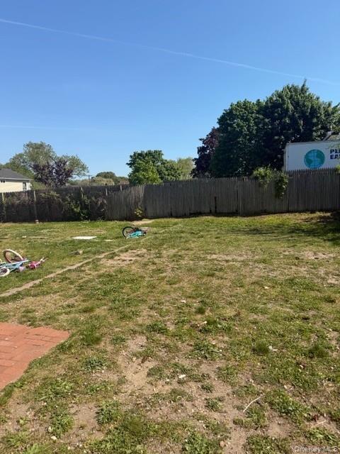 Single Family Date Street Suffolk County, NY 11722, MLS-1001161-4