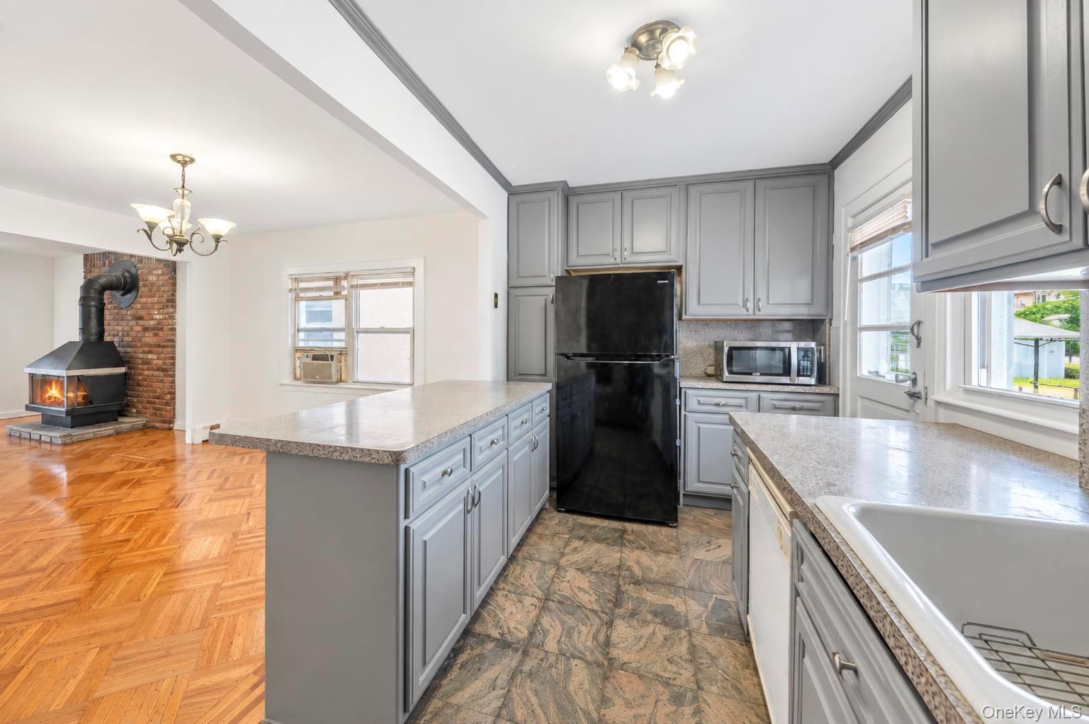 Single Family 201st Street  Queens, NY 11361, MLS-1001172-15