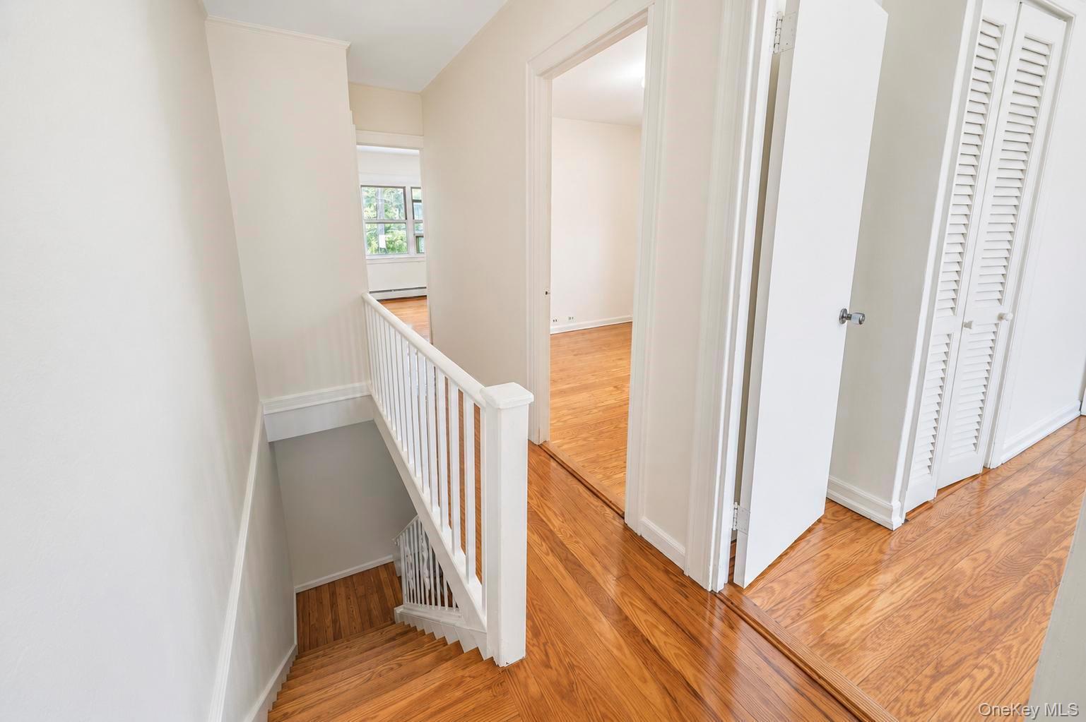Single Family 201st Street  Queens, NY 11361, MLS-1001172-20