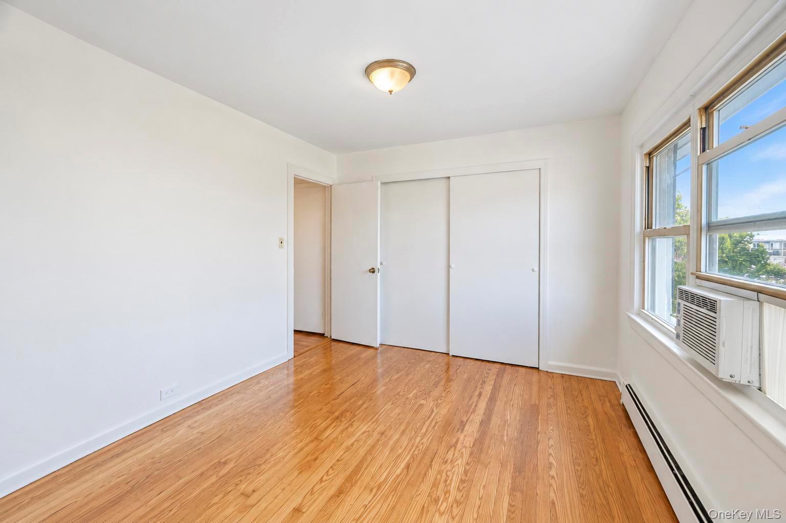 Single Family 201st Street  Queens, NY 11361, MLS-1001172-24