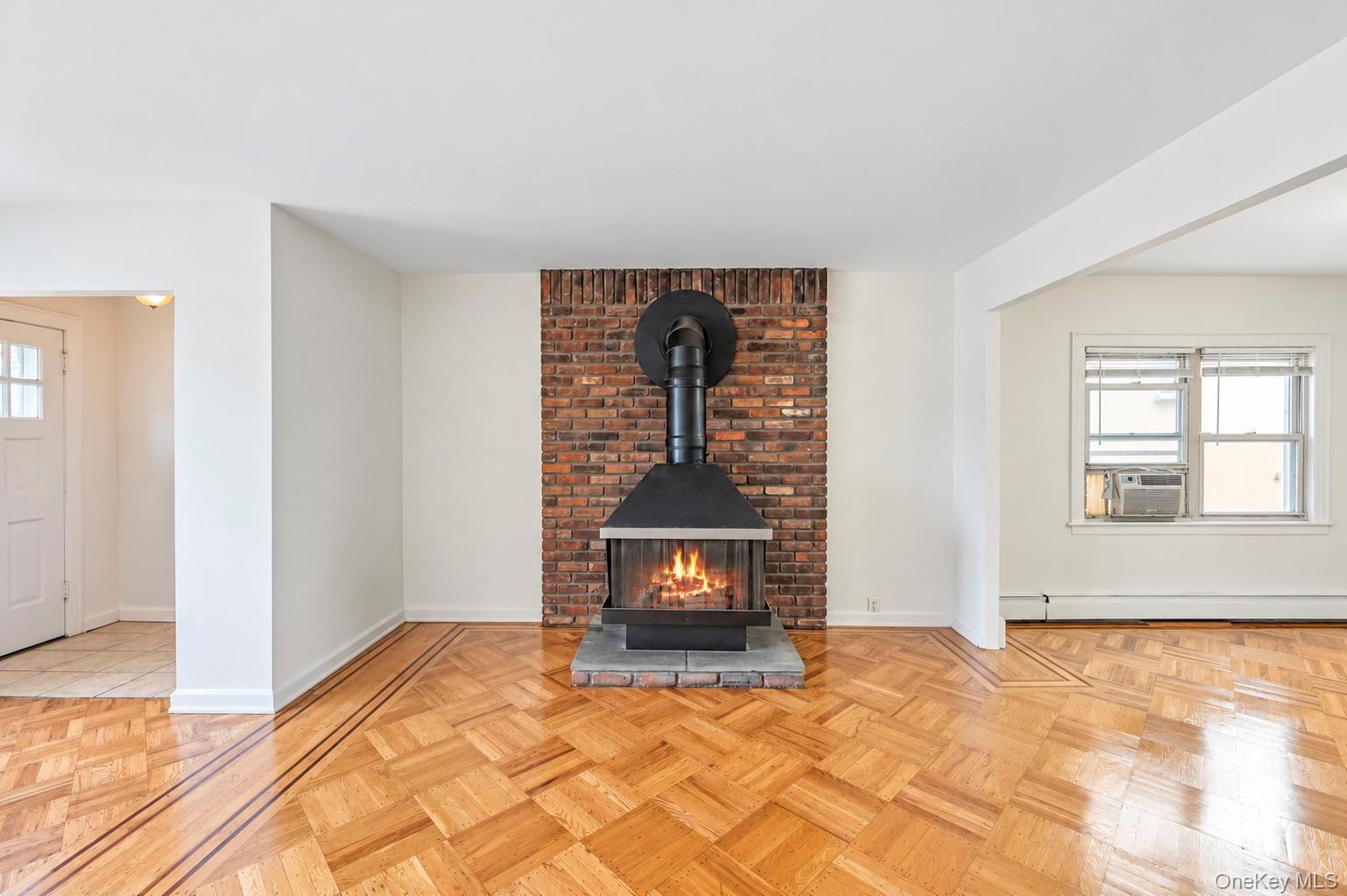 Single Family 201st Street  Queens, NY 11361, MLS-1001172-4
