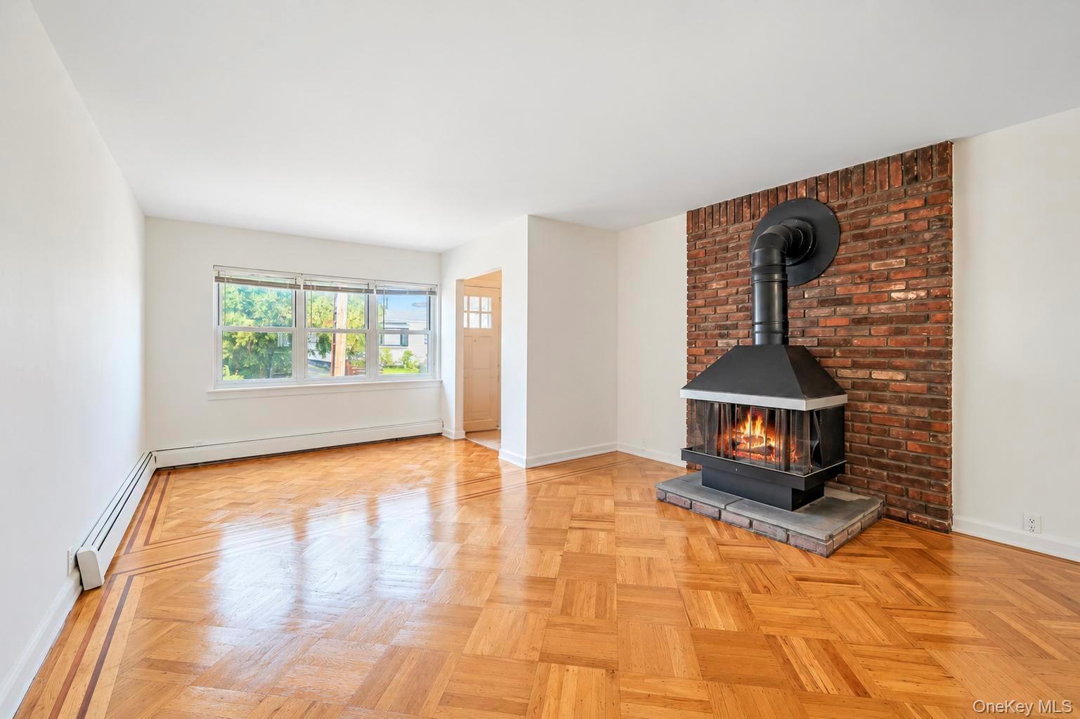 Single Family 201st Street  Queens, NY 11361, MLS-1001172-5