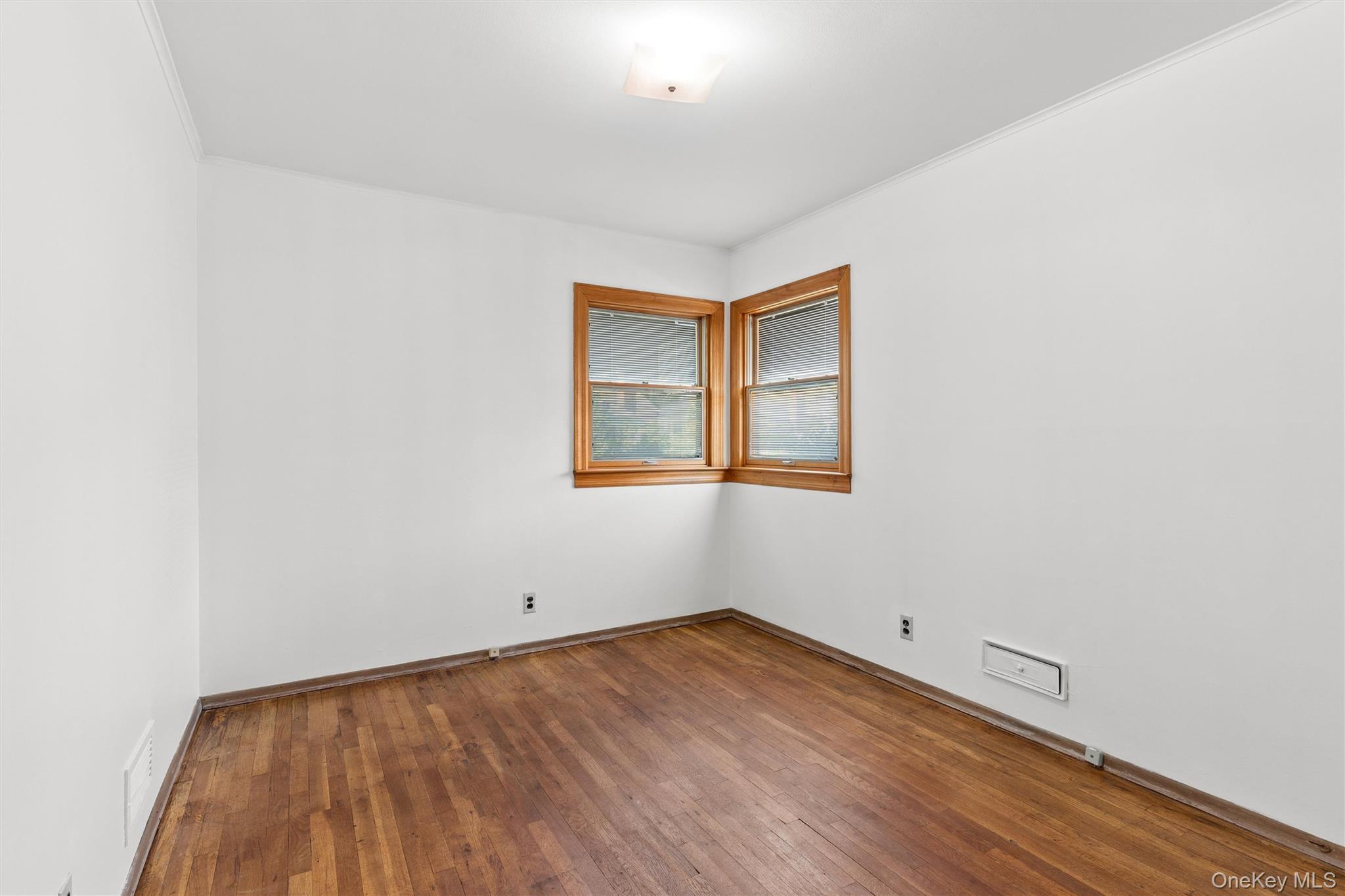 Single Family 24th  Queens, NY 11357, MLS-1001177-12