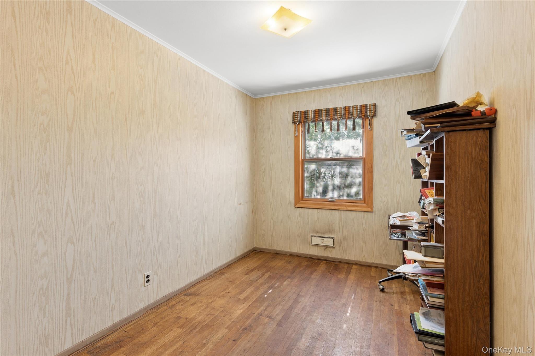 Single Family 24th  Queens, NY 11357, MLS-1001177-13