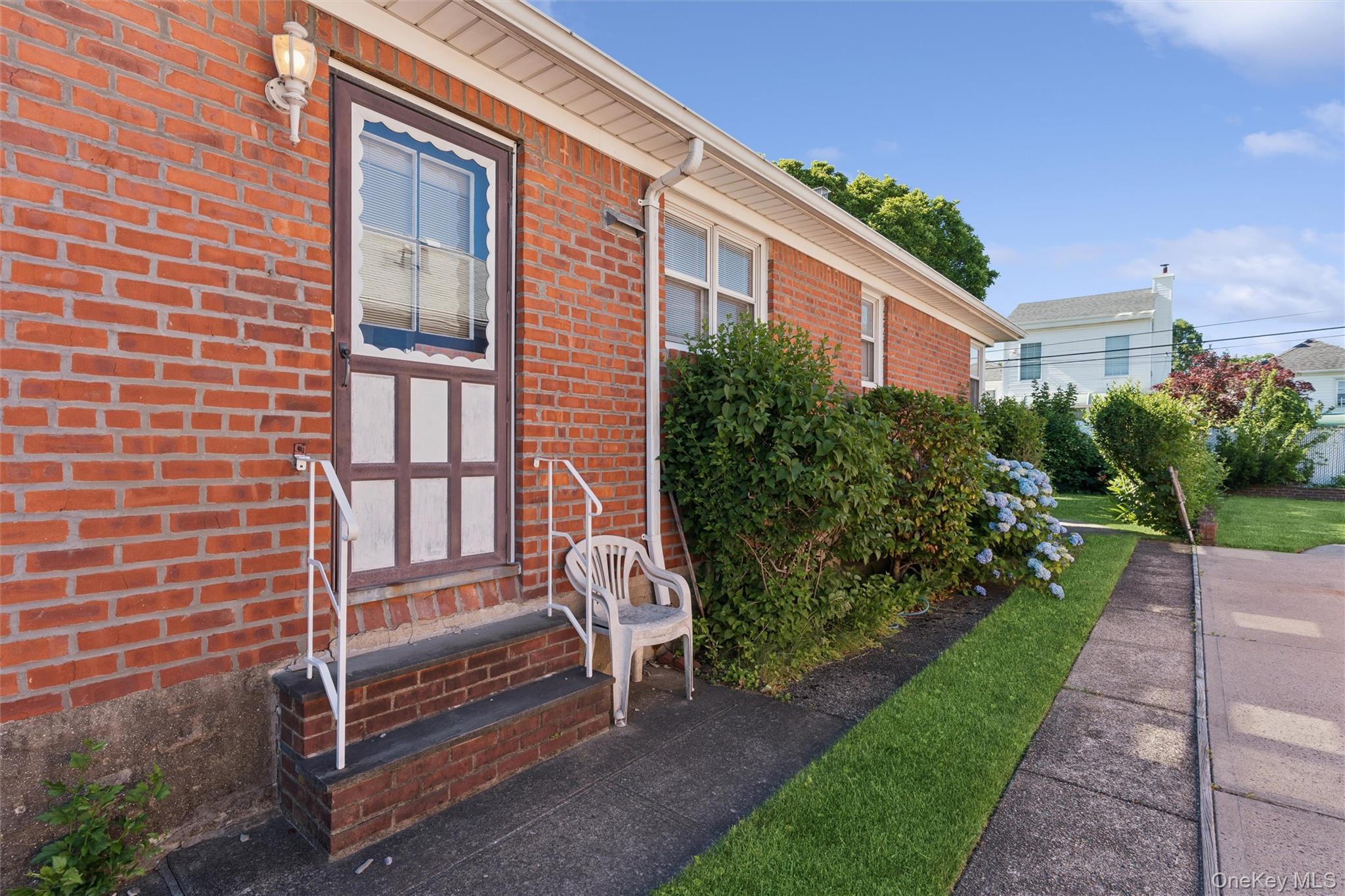 Single Family 24th  Queens, NY 11357, MLS-1001177-20