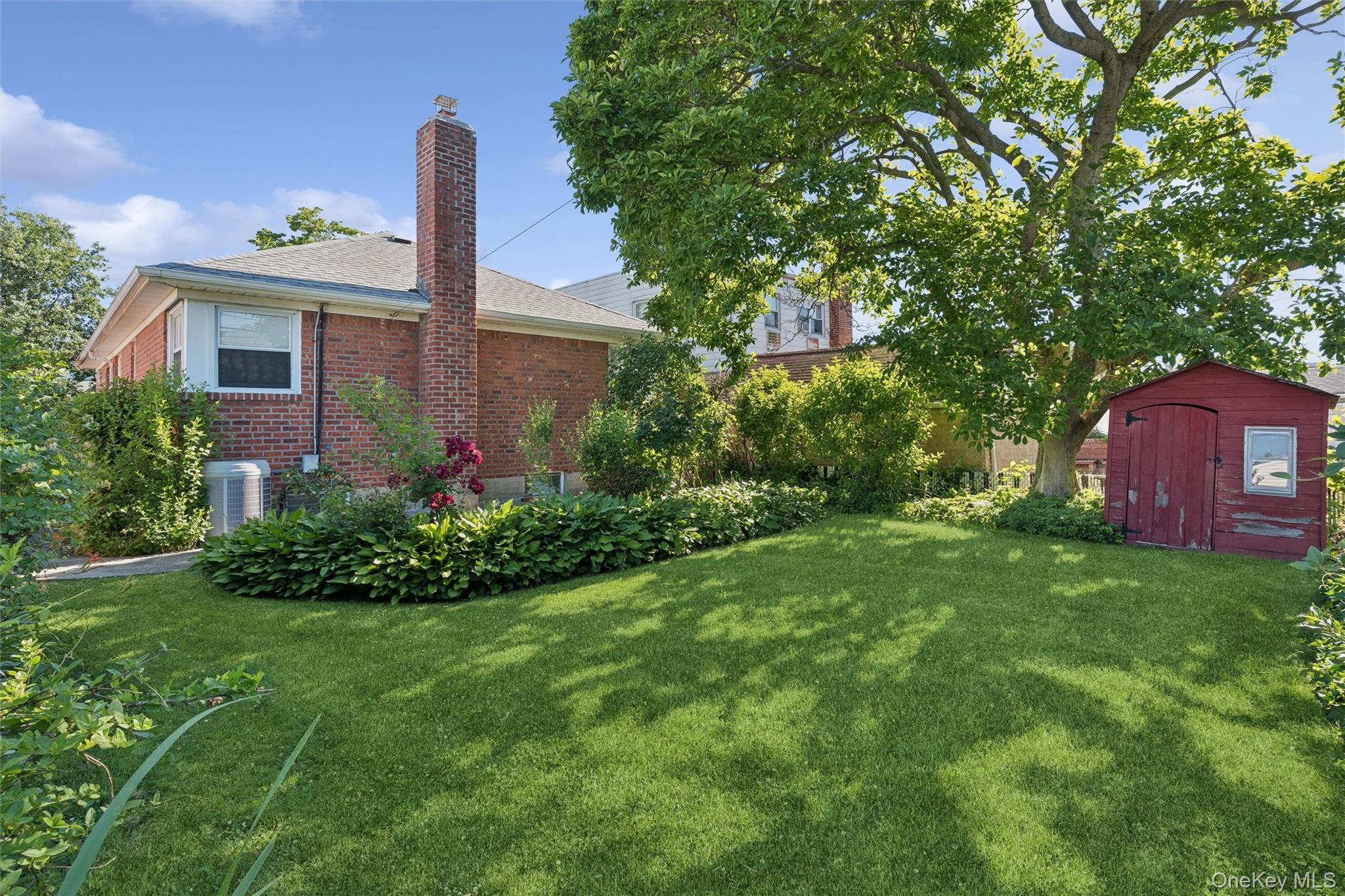 Single Family 24th  Queens, NY 11357, MLS-1001177-25