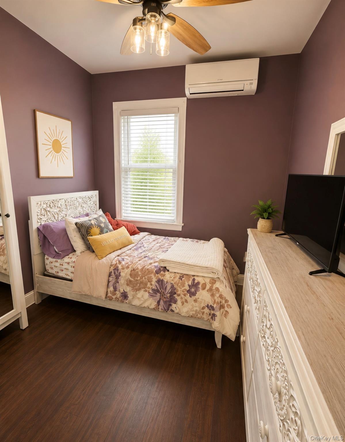 Single Family 75th Queens, NY 11385, MLS-1001239-16
