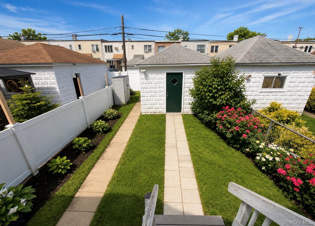 Single Family 75th Queens, NY 11385, MLS-1001239-22