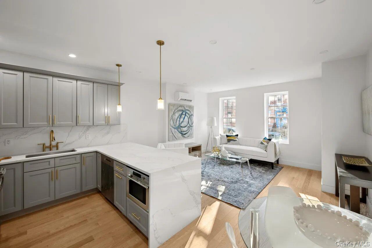Single Family Beadel Street Brooklyn, NY 11222, MLS-1001309-4